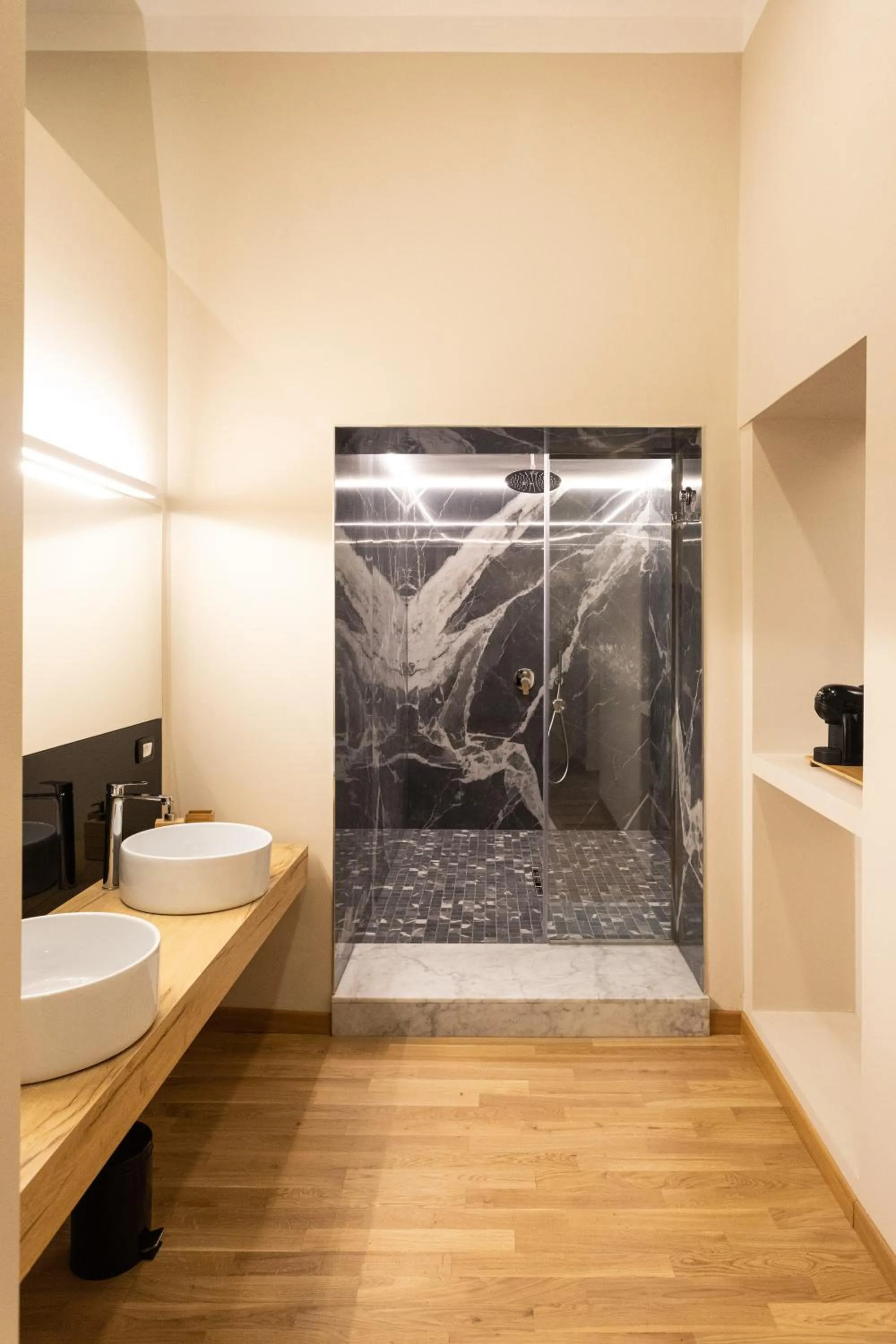 Bathroom in Divisi Suites & SPA