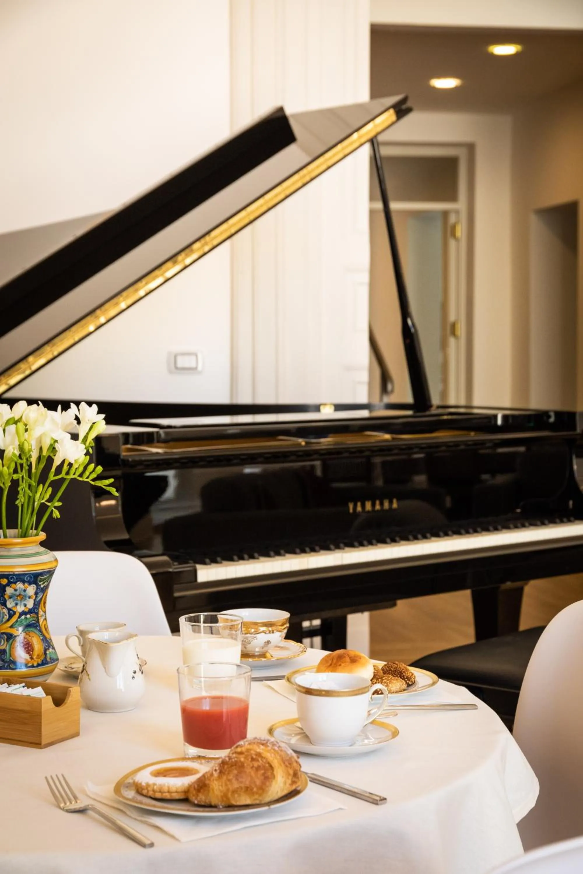 Lounge or bar in Divisi Suites & SPA