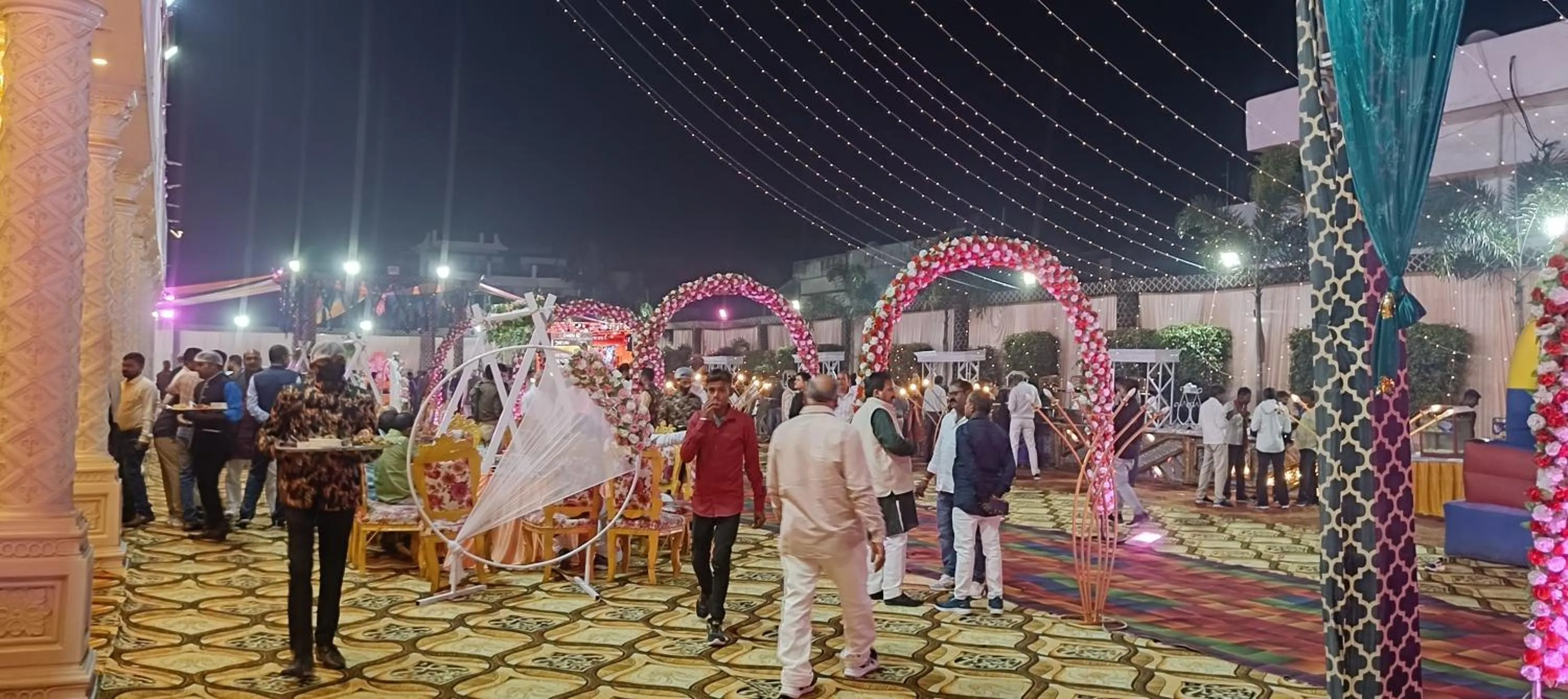 People in HOTEL PLEASANT VIEW