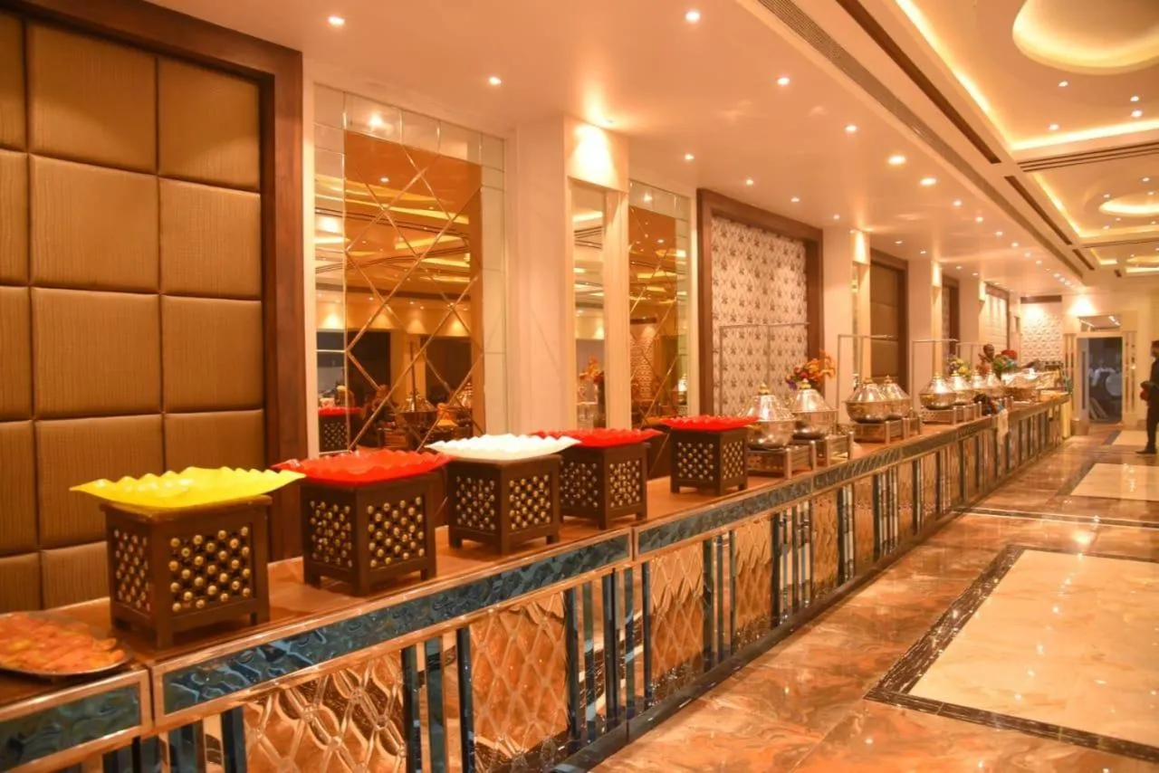 Restaurant/places to eat in HOTEL PLEASANT VIEW