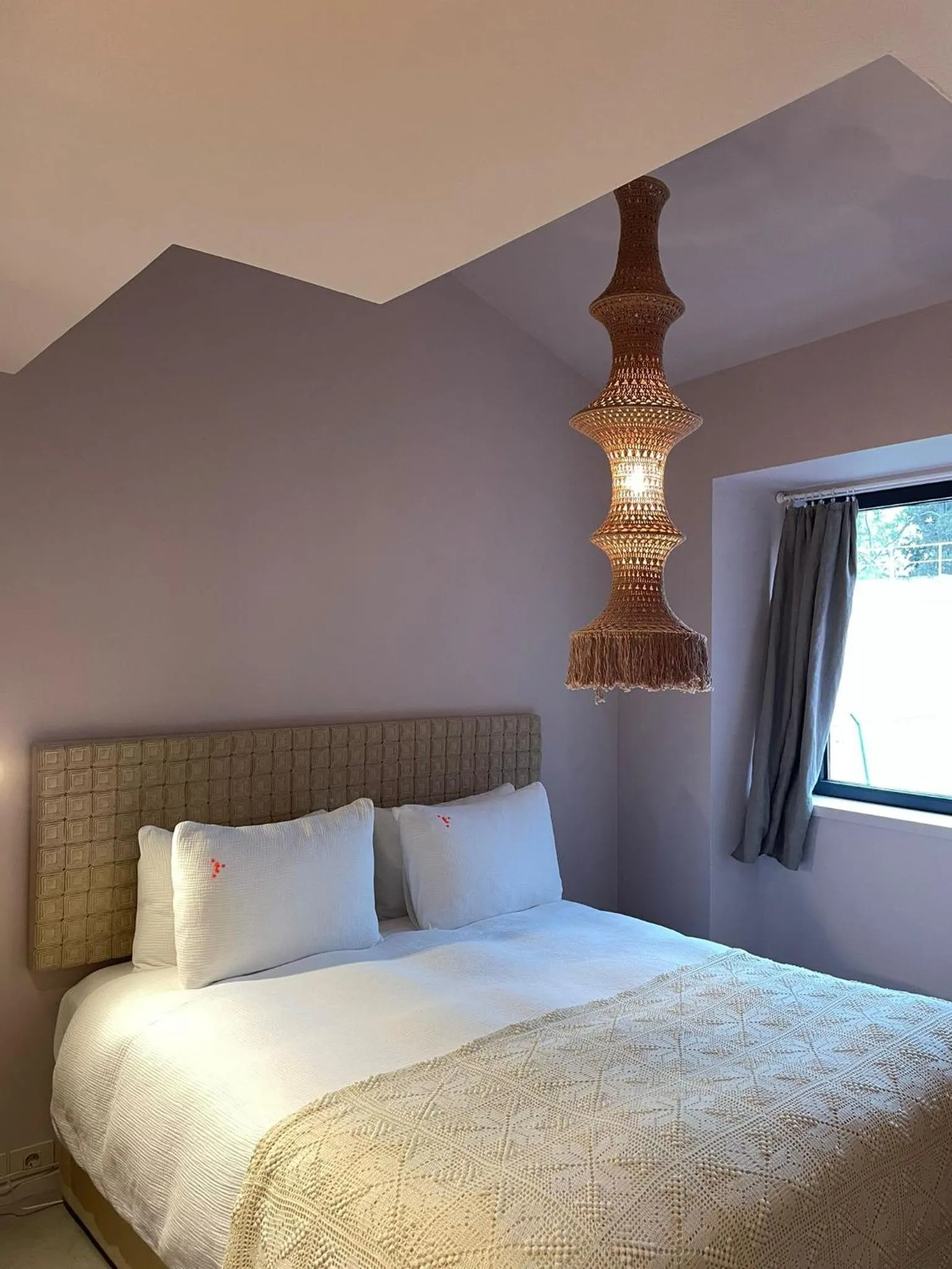 Photo of the whole room, Bed in toctoctoc lisboa