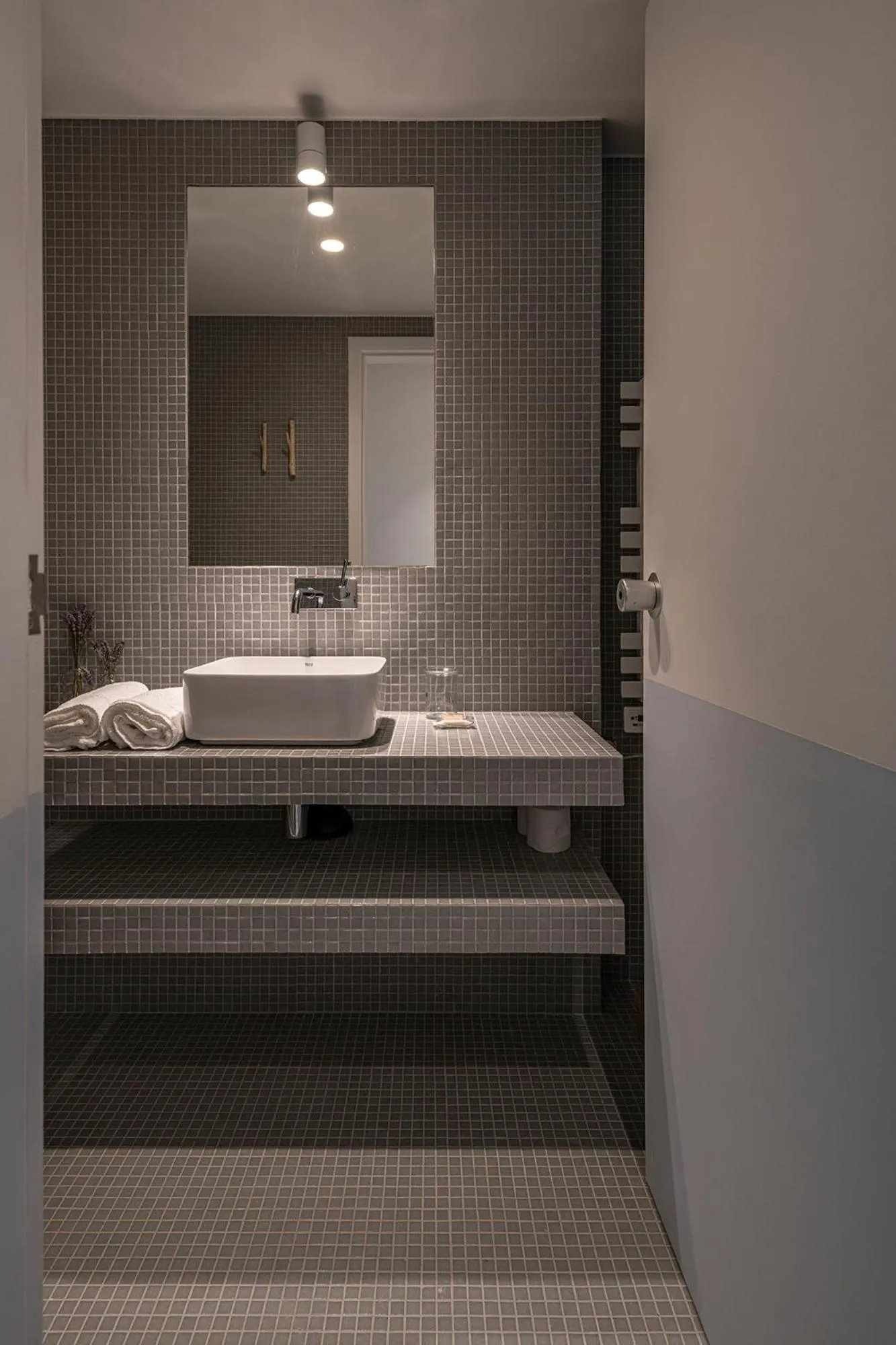 Bathroom in toctoctoc lisboa