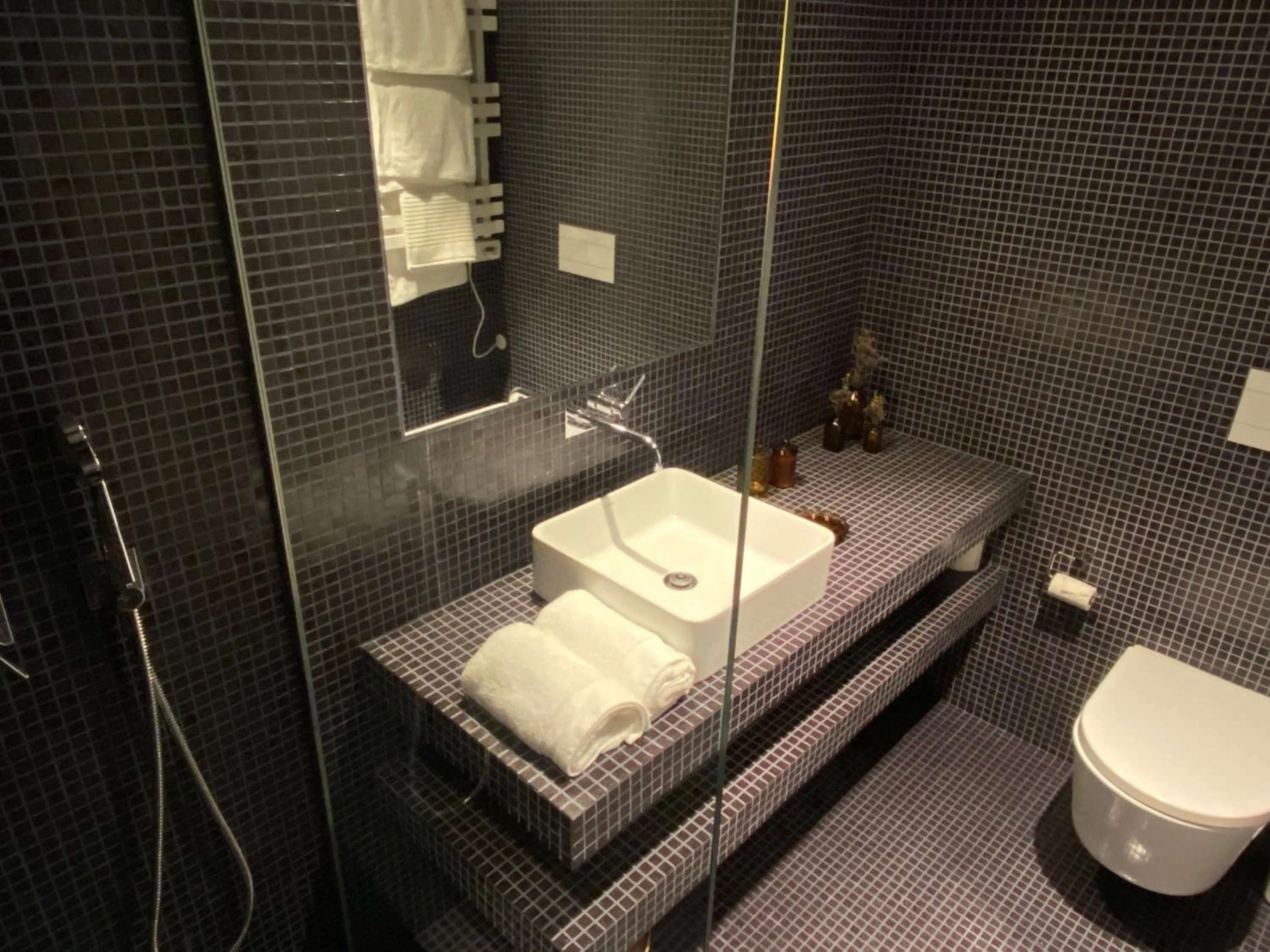 Bathroom in toctoctoc lisboa