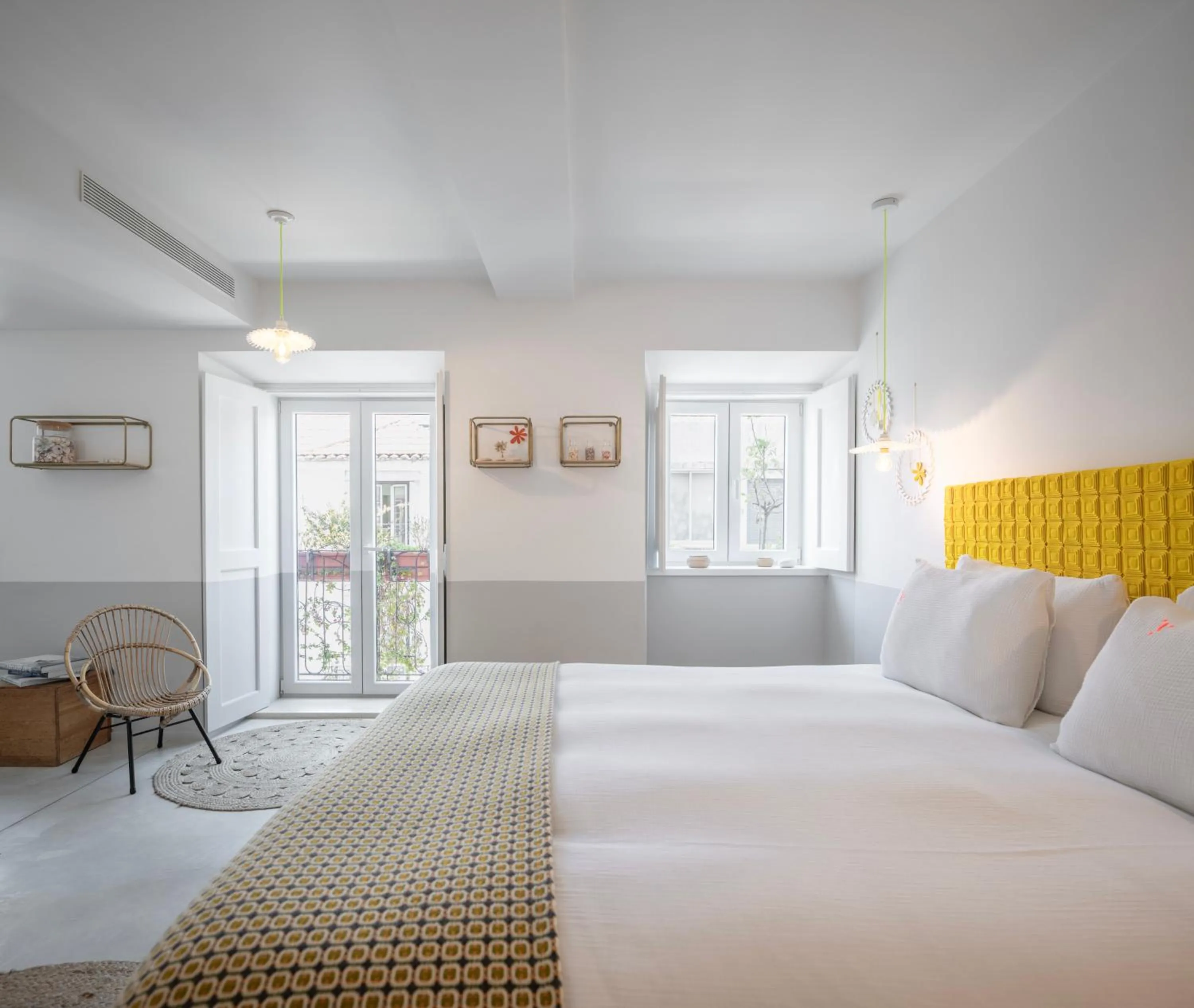 fireplace, Bed in toctoctoc lisboa