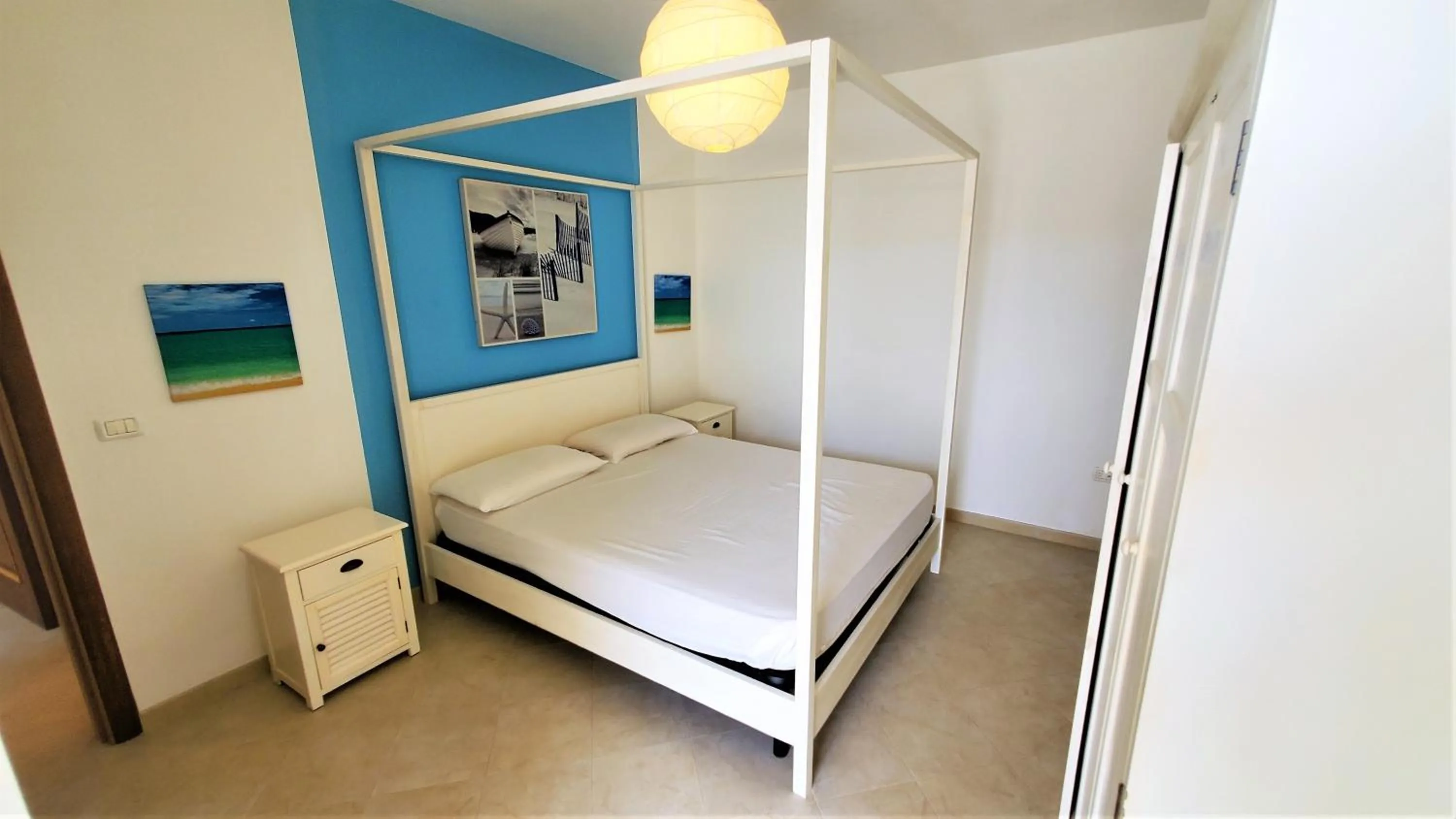 Photo of the whole room, Bed in Residence Bellevue