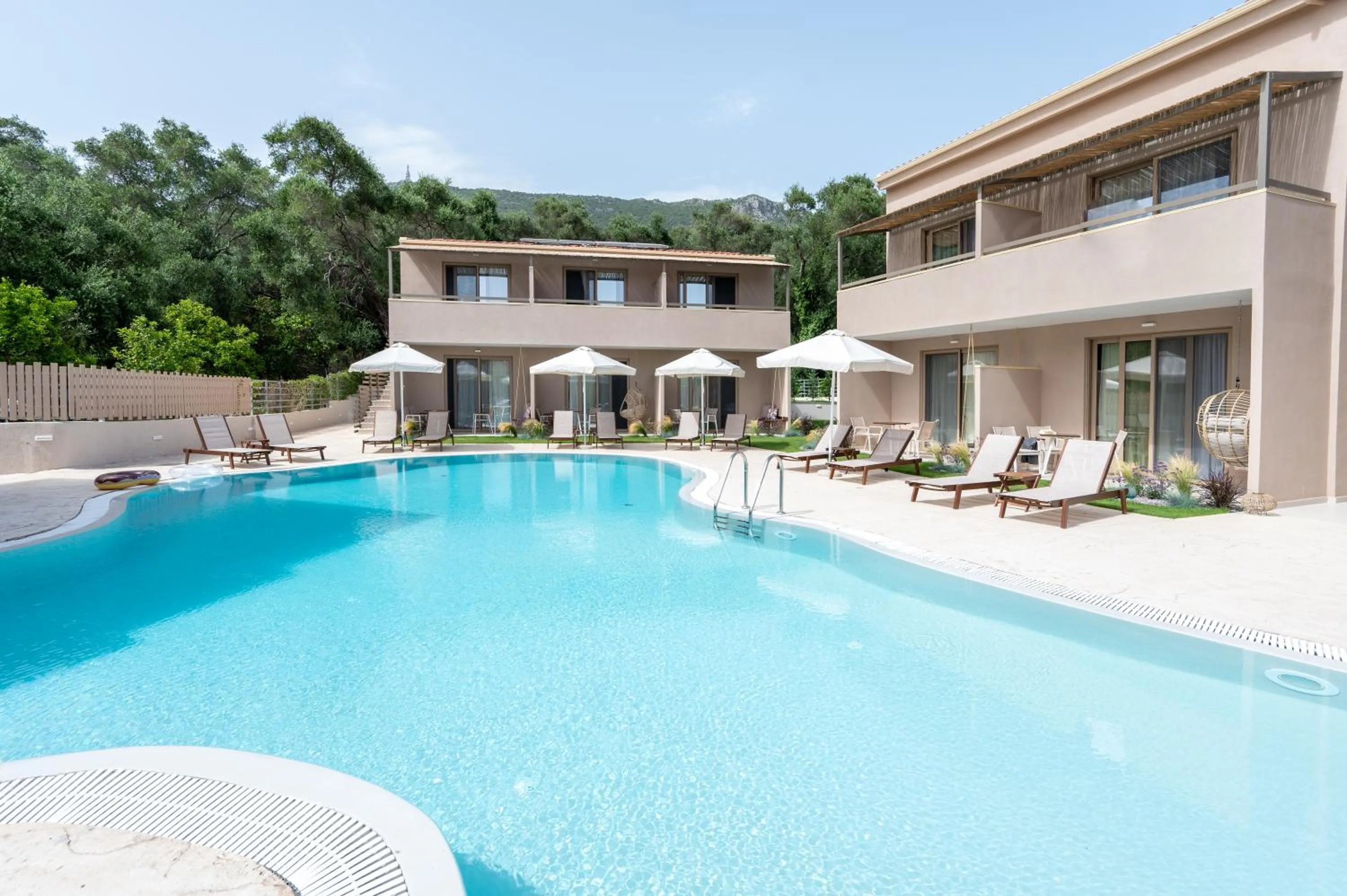 Scarabeo Suites & Villas Parga