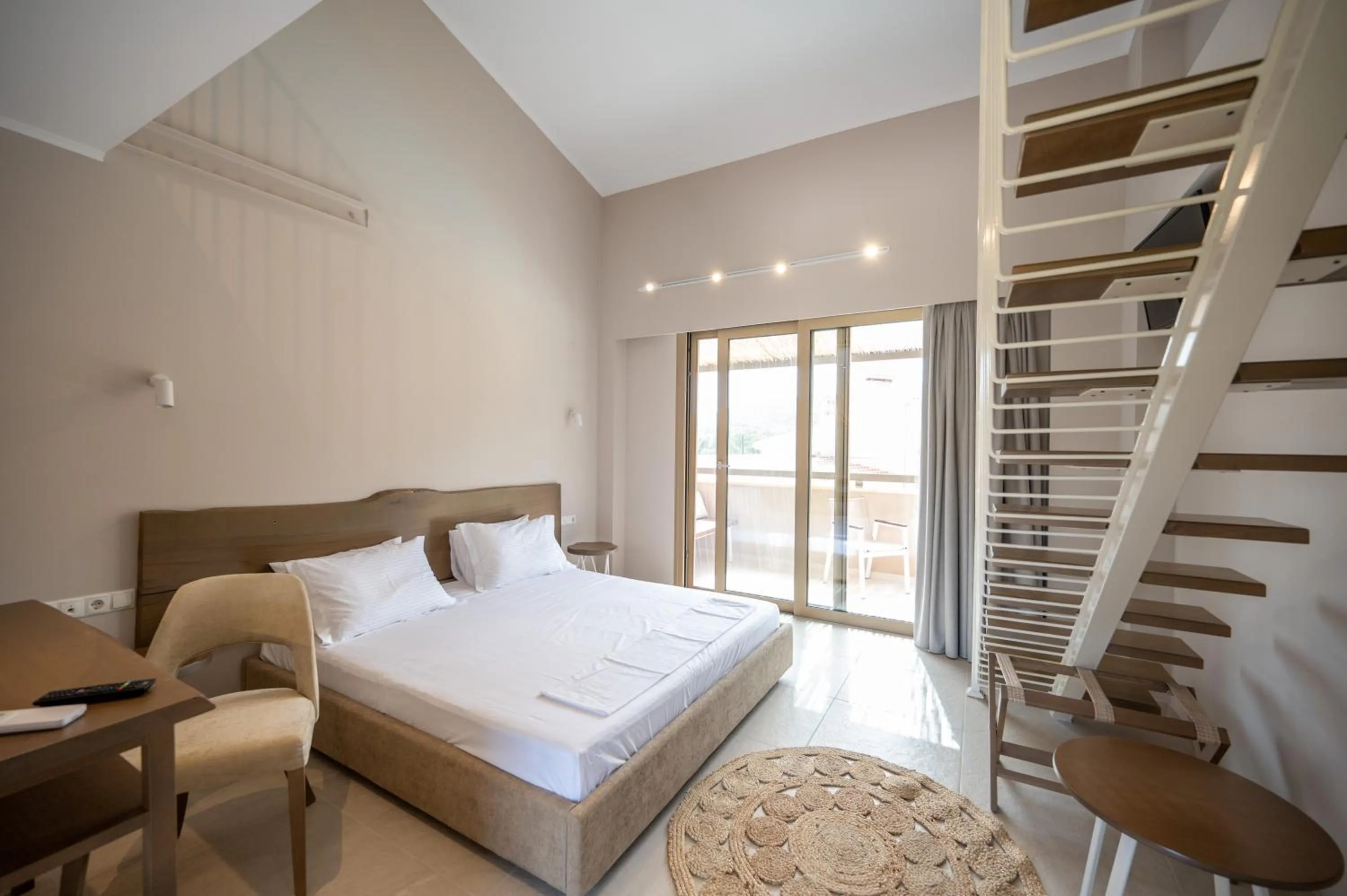 Scarabeo Suites & Villas Parga