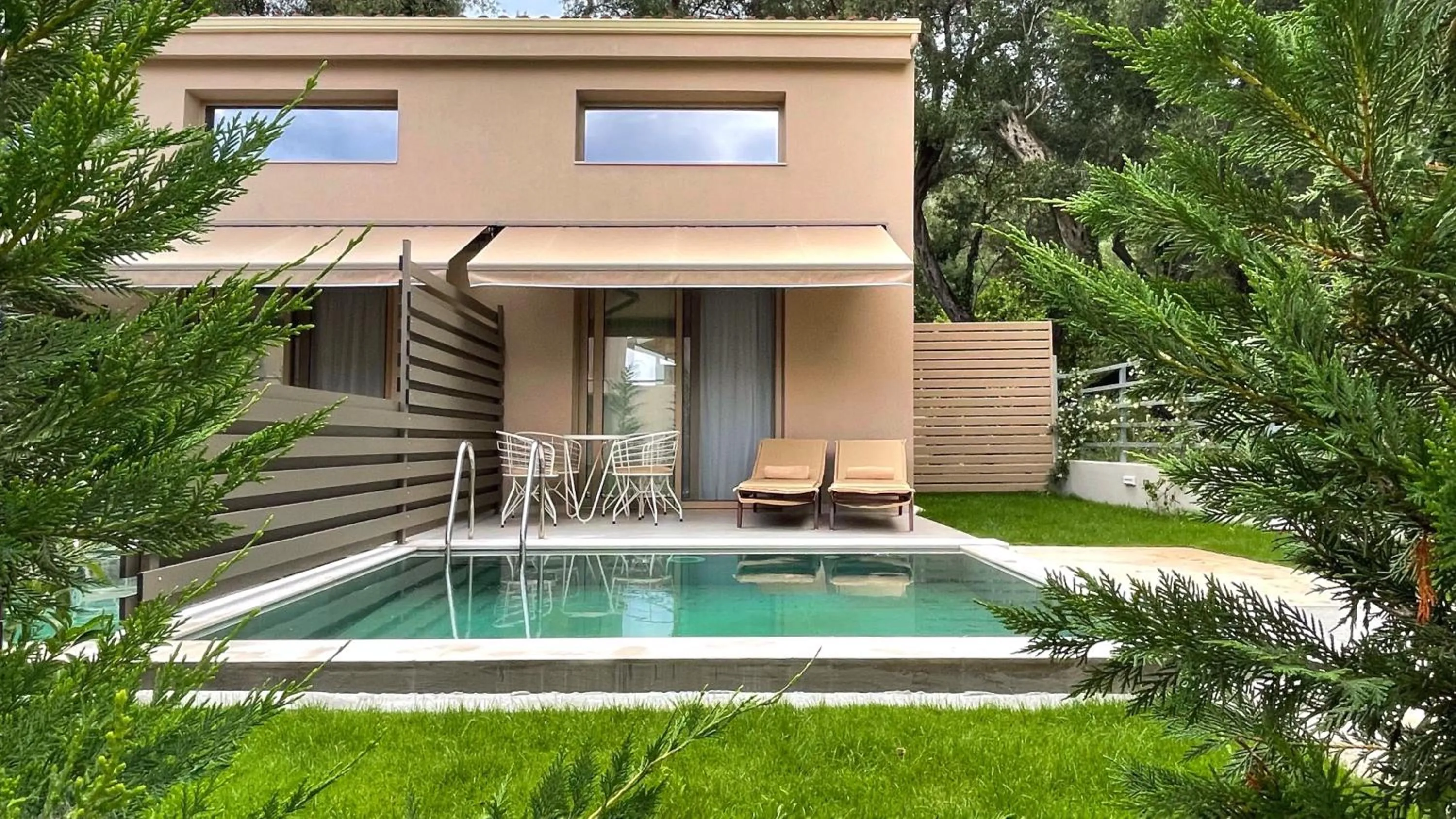 Scarabeo Suites & Villas Parga