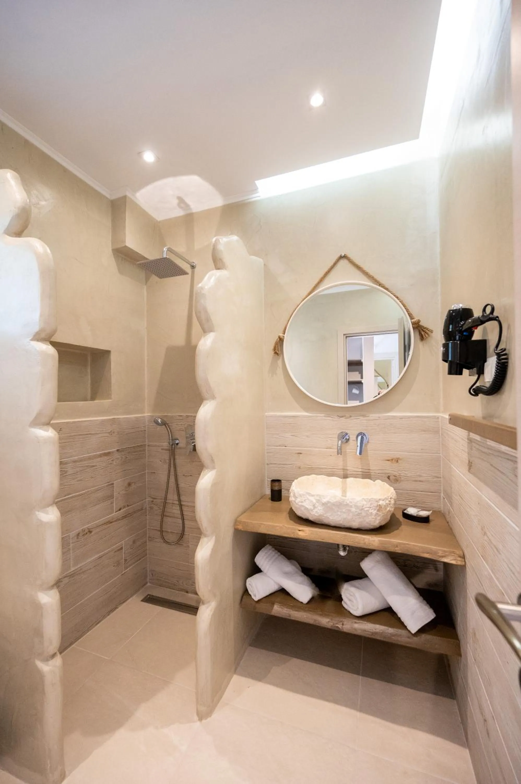 Scarabeo Suites & Villas Parga