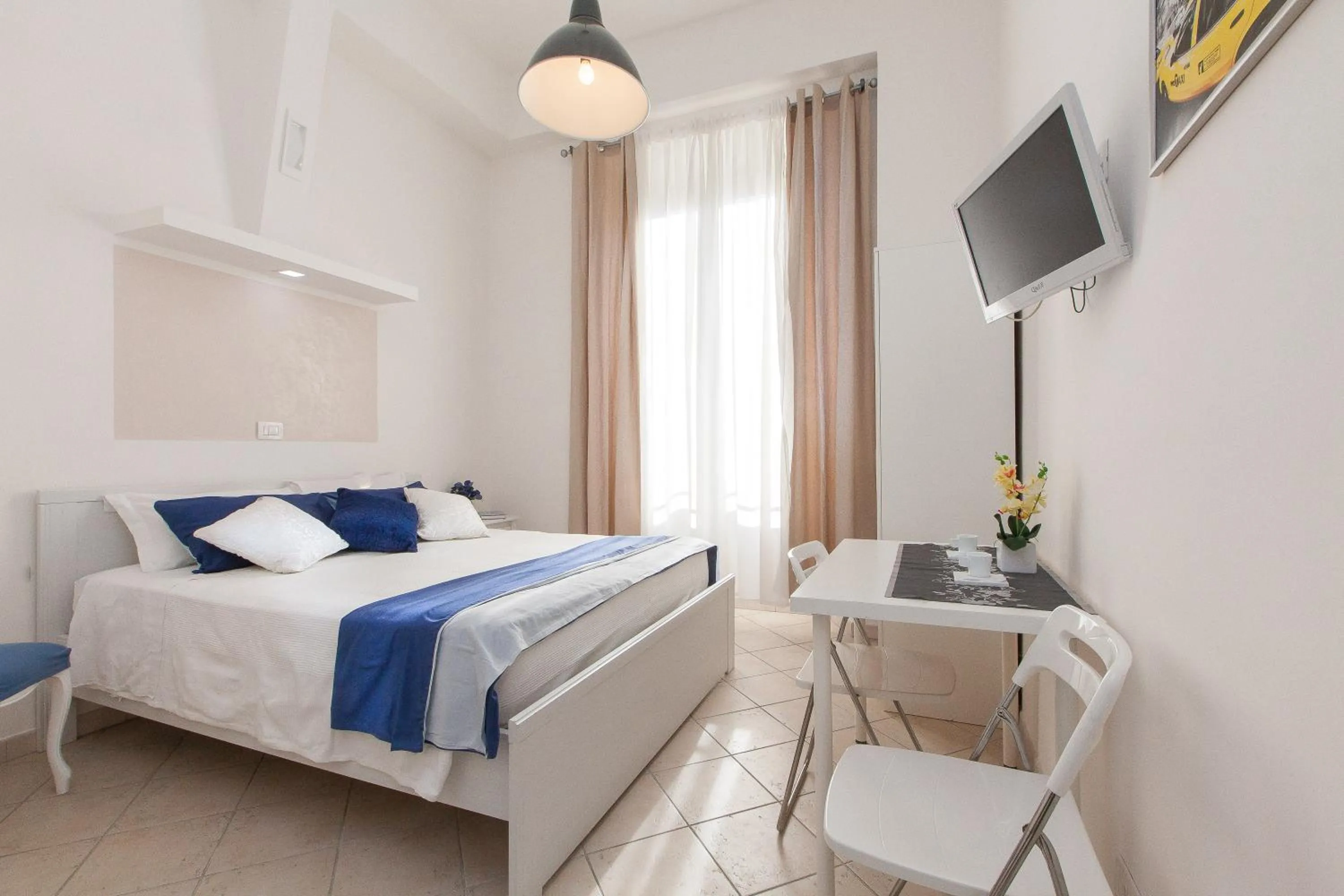 Bedroom, Bed in San Peter Angels