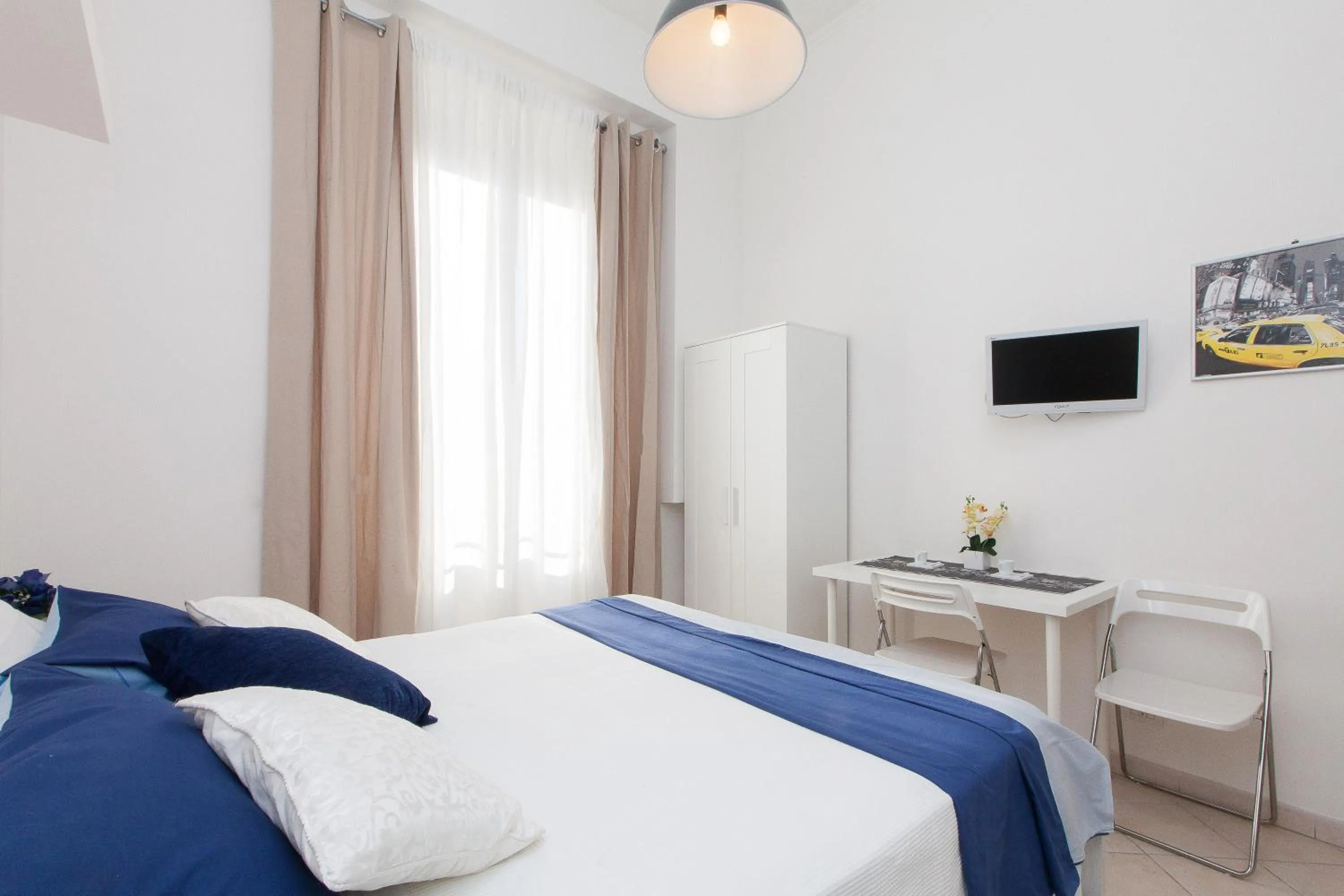 Bedroom, Bed in San Peter Angels