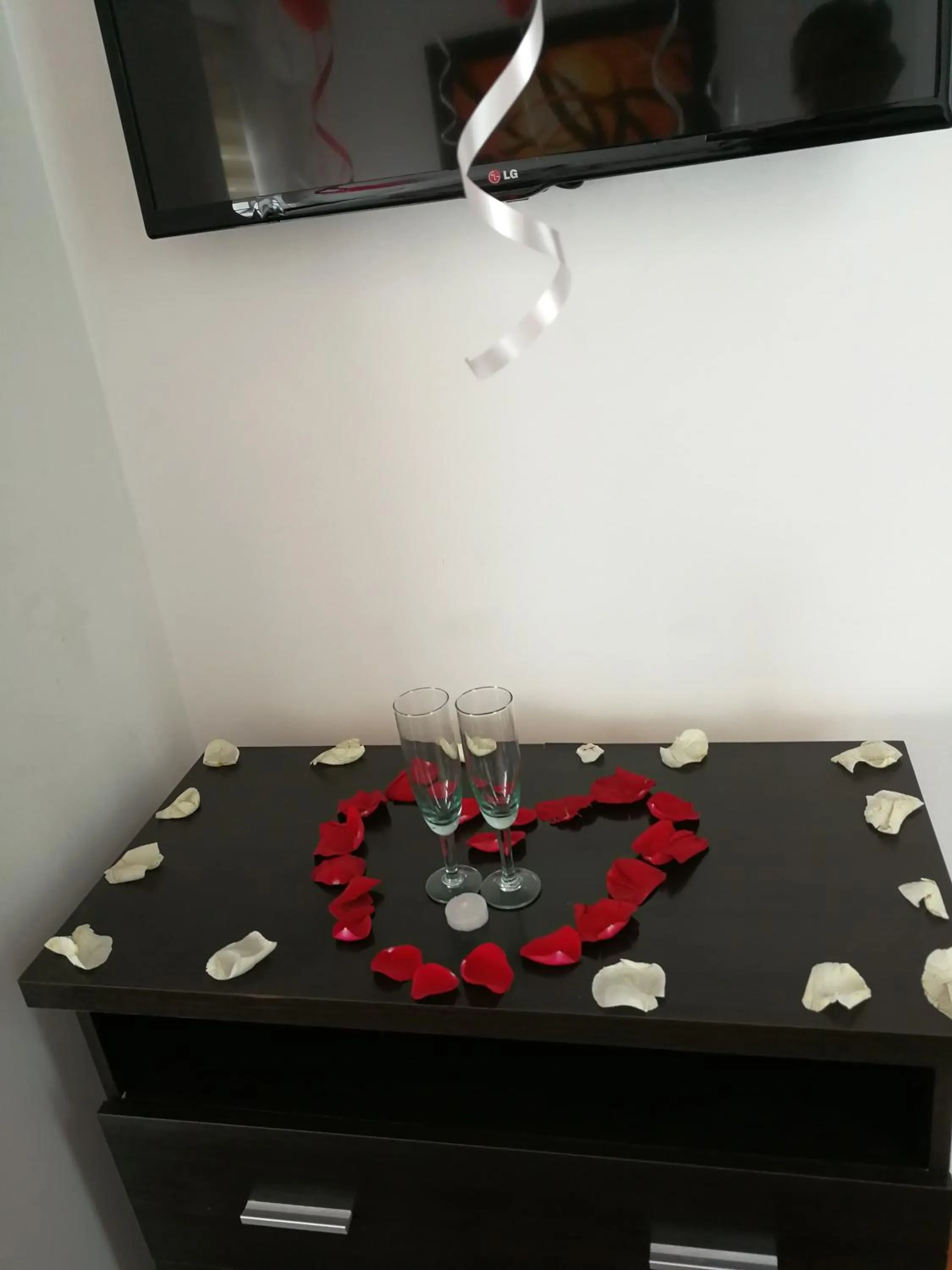 Photo of the whole room in Hotel Parque Santander Tunja