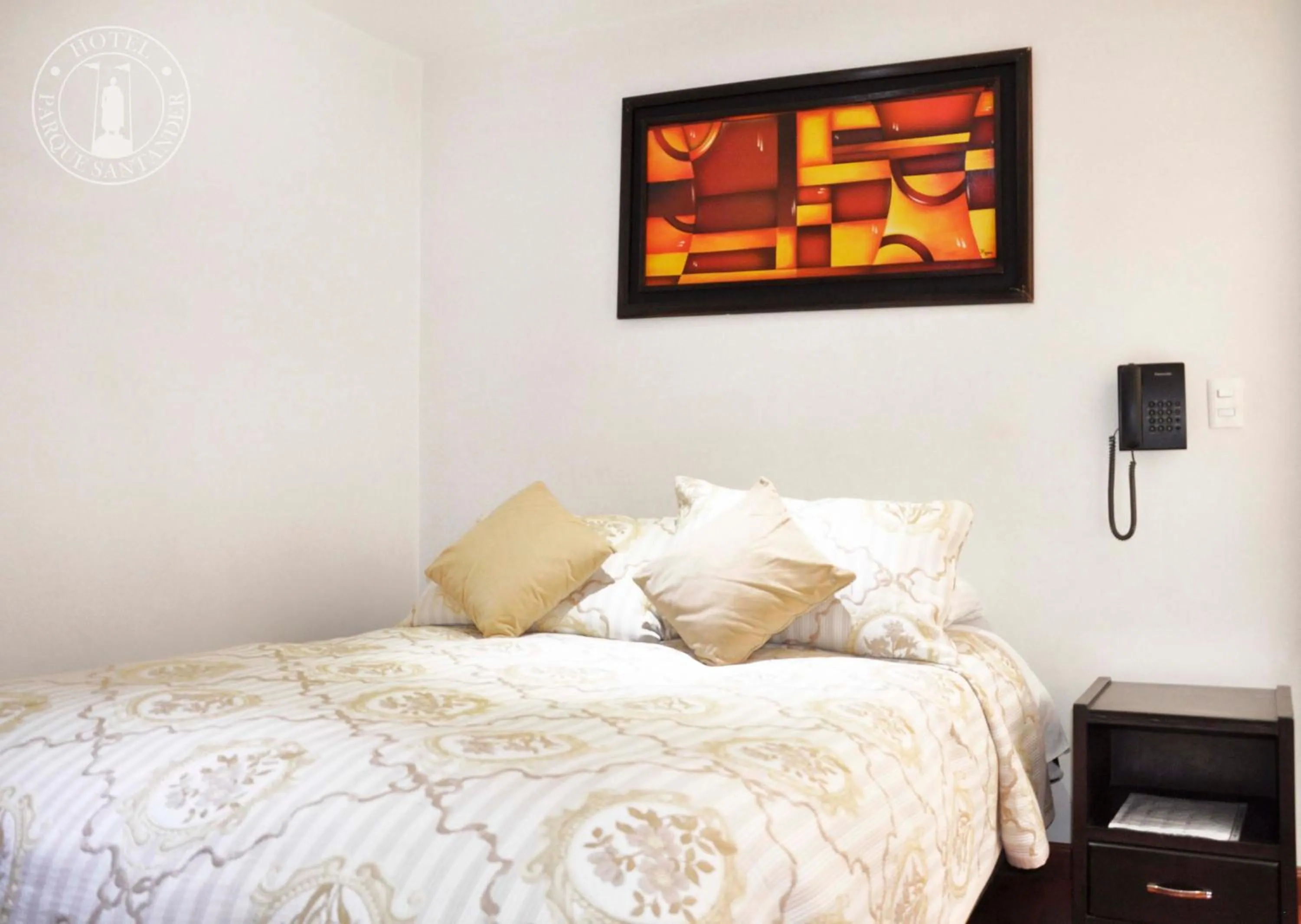 Bed in Hotel Parque Santander Tunja