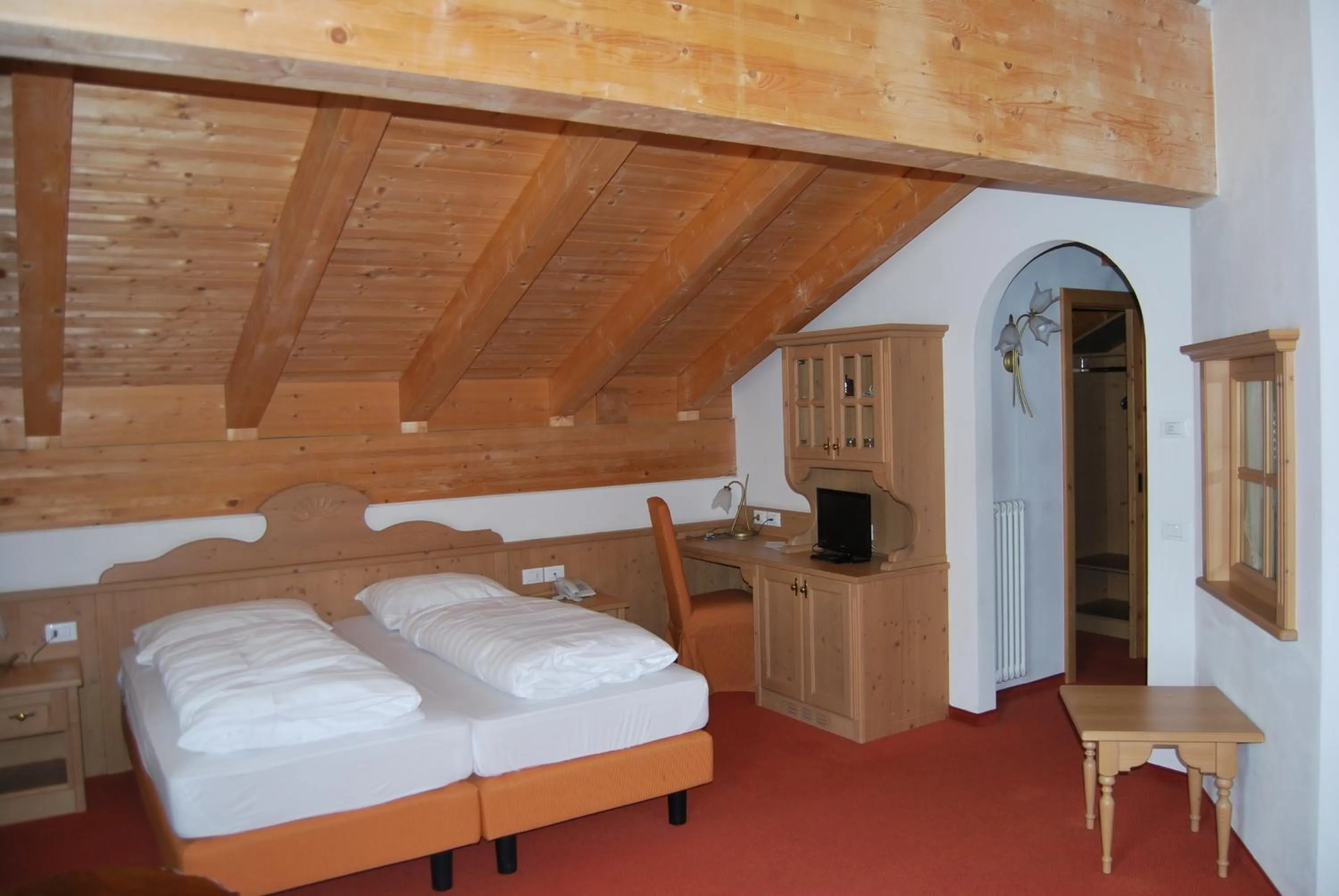 Photo of the whole room, Bed in Hotel Casa del Campo
