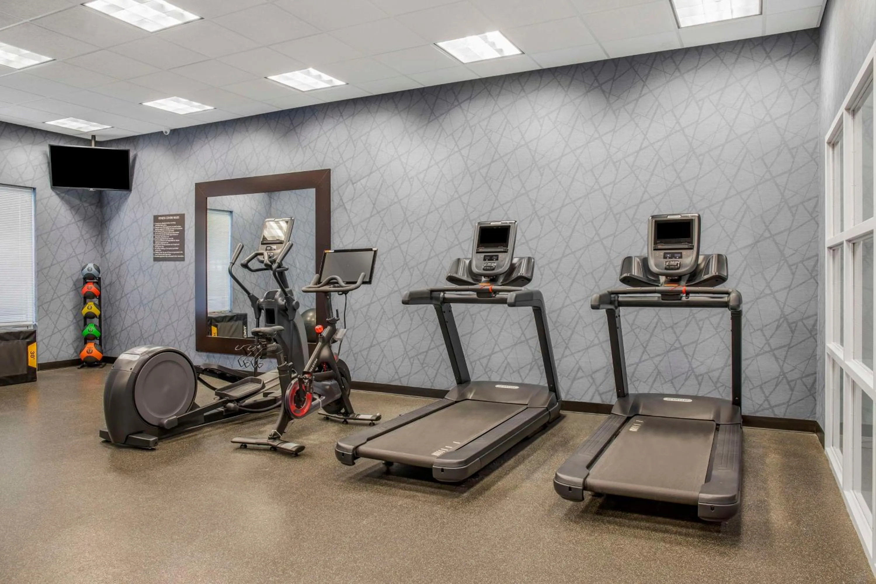 Fitness centre/facilities in Homewood Suites by Hilton Winnipeg Airport - Polo Park