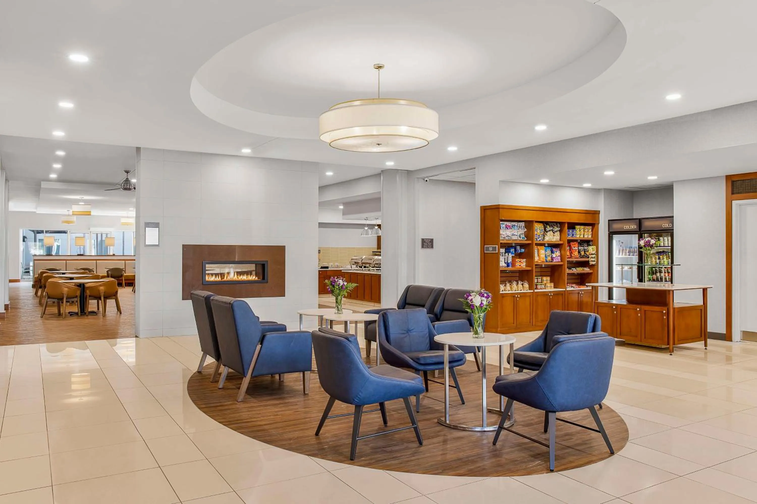 Lobby or reception in Homewood Suites by Hilton Winnipeg Airport - Polo Park