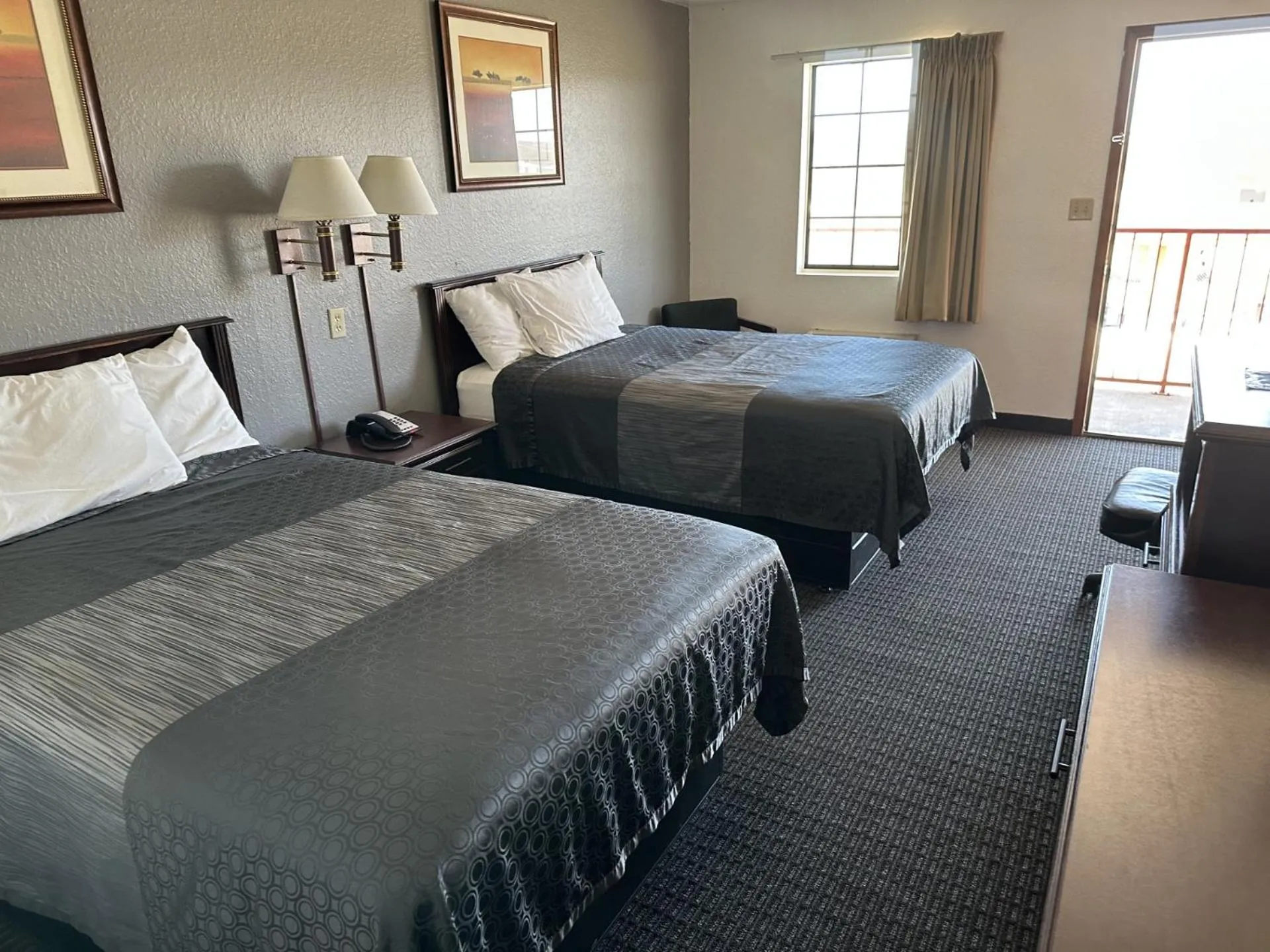 Bedroom, Bed in Southern Nights Motel