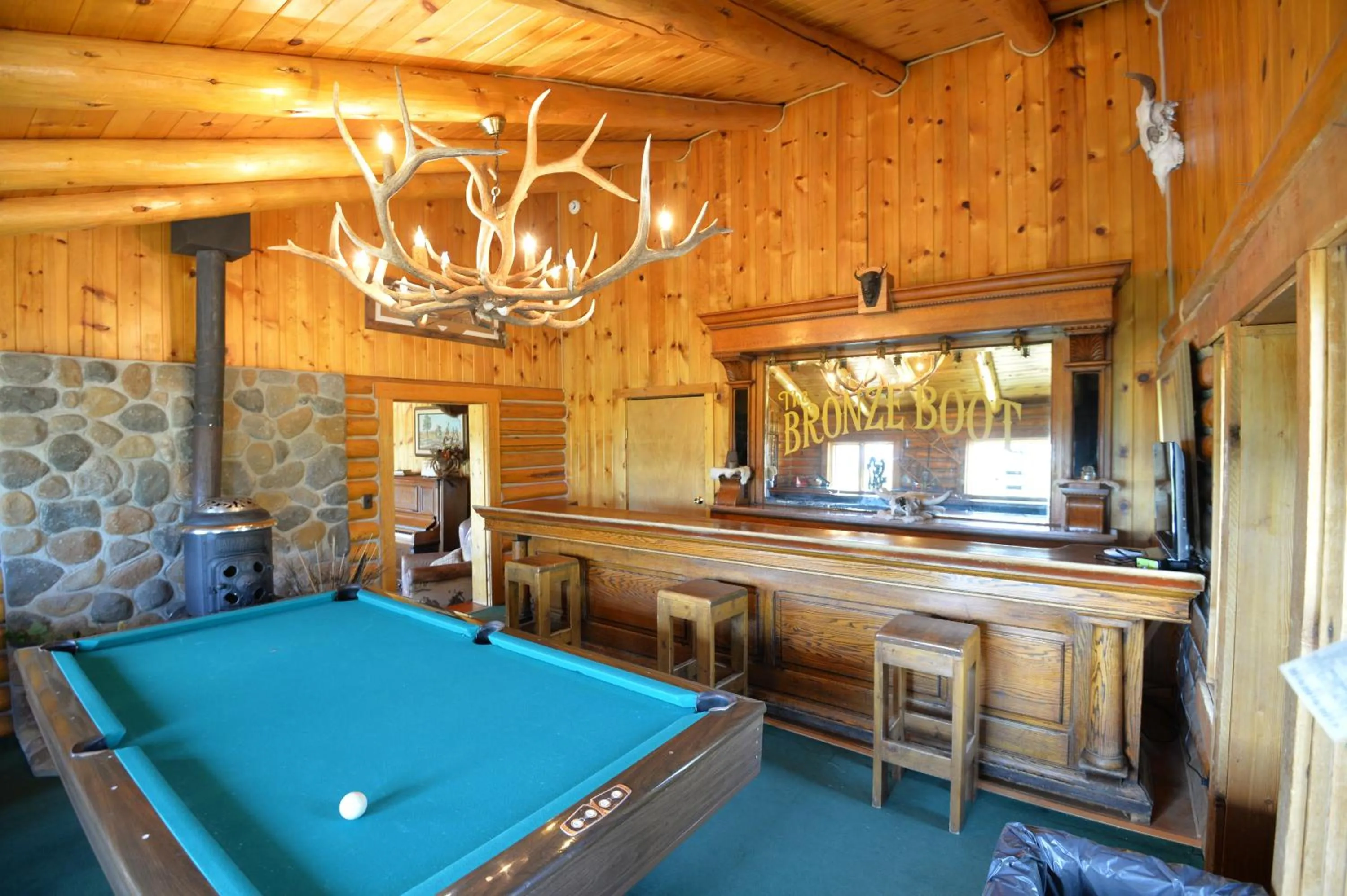 Billiard in Heart Six Ranch