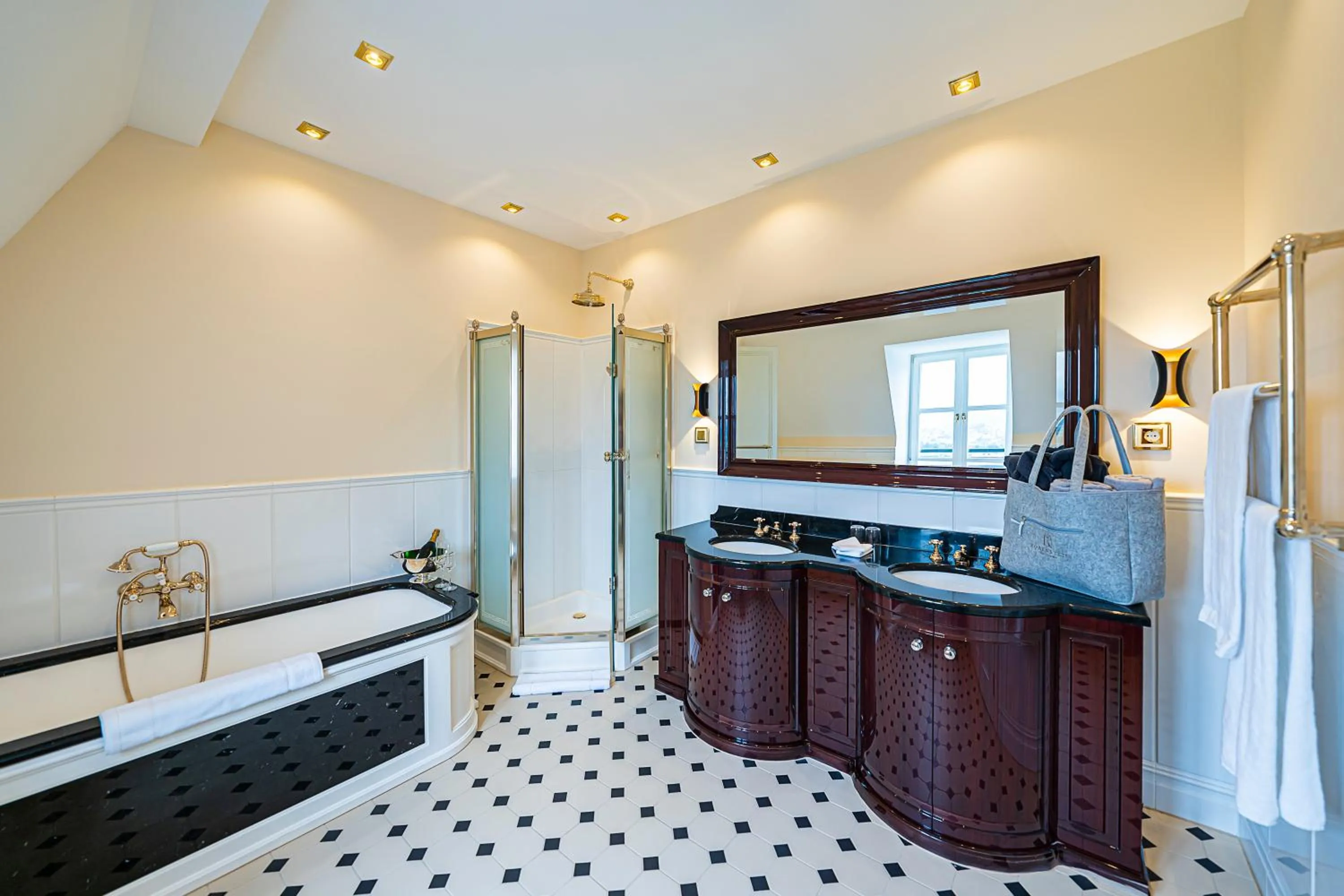 Bathroom in Robenstein Aktivhotel & SPA