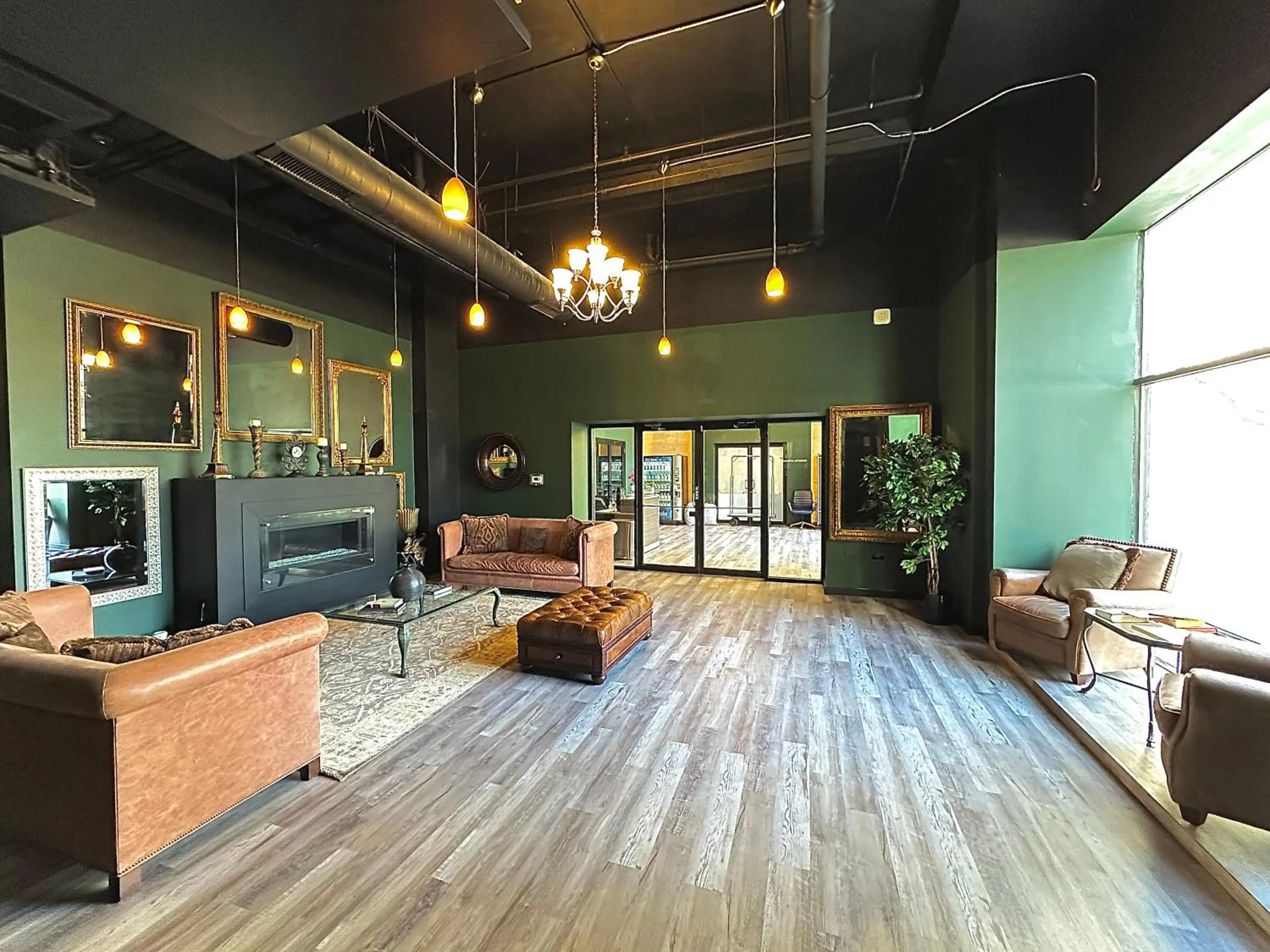 Convenient 2BR Suite in Prime Location with Gym Access & Optional Parking Near McCormick Place and Soldier Field