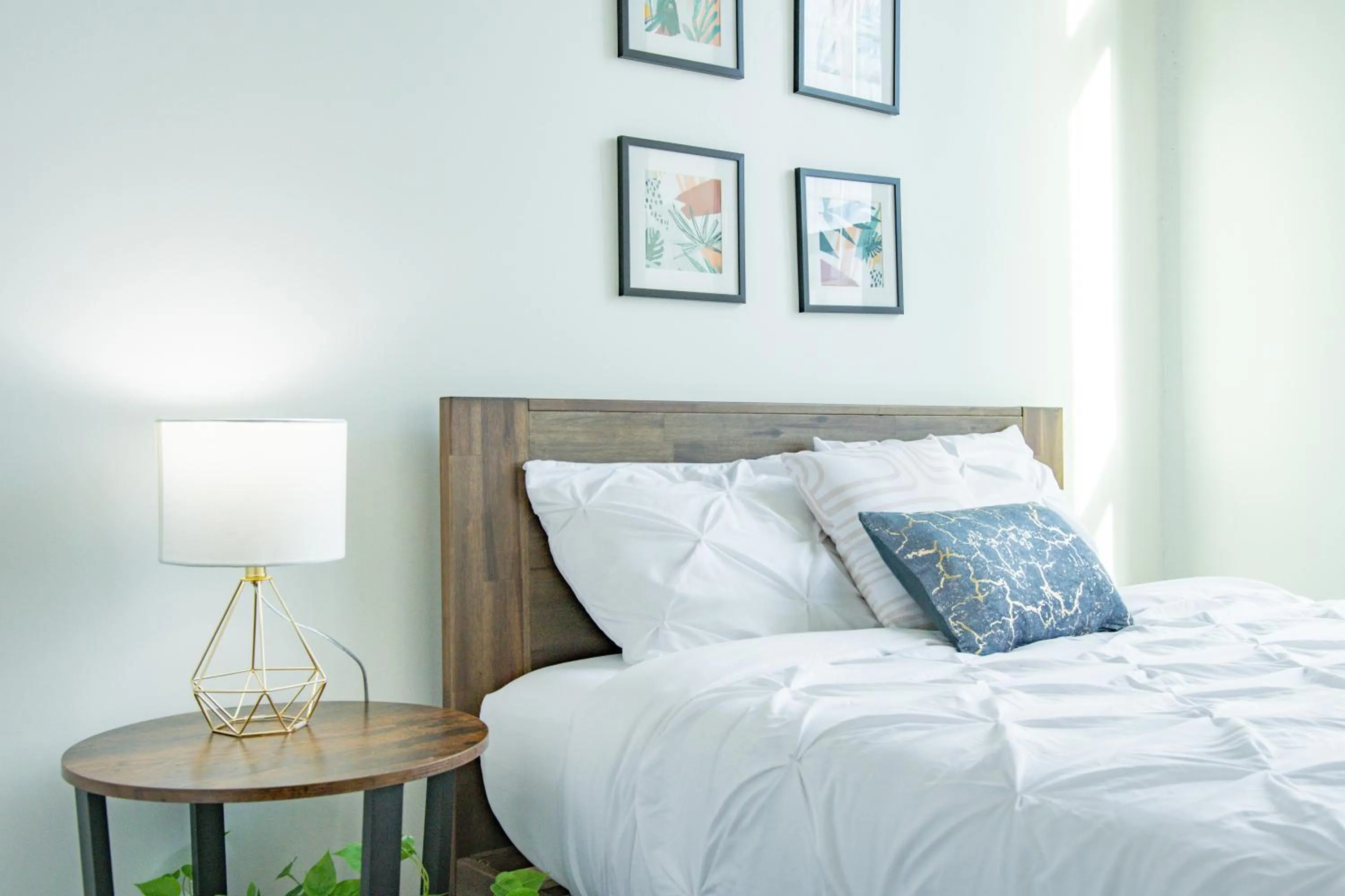 Bed in Convenient 2BR Suite in Prime Location with Gym Access & Optional Parking Near McCormick Place and Soldier Field