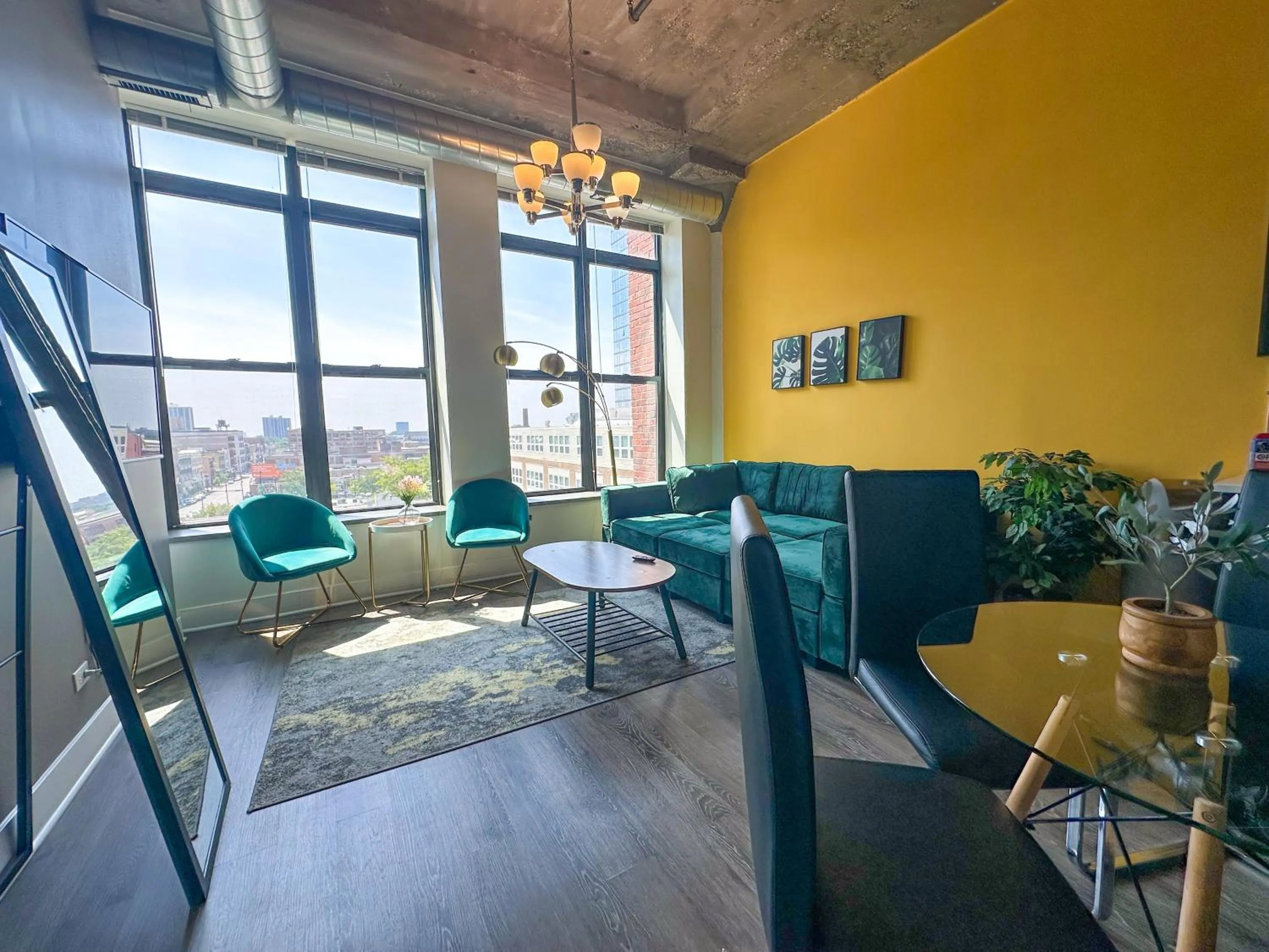 Convenient 2BR Suite in Prime Location with Gym Access & Optional Parking Near McCormick Place and Soldier Field