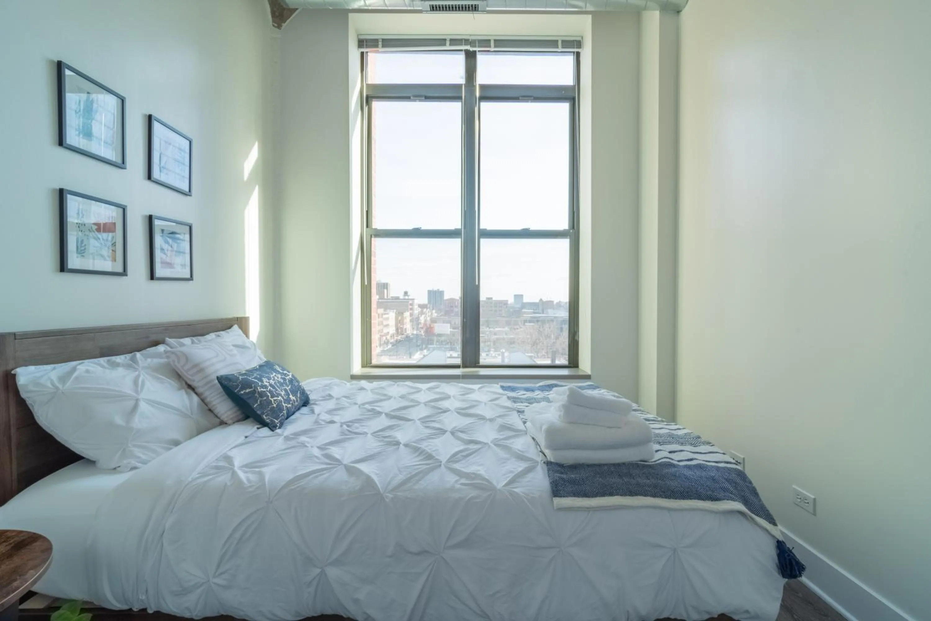 Bed in Convenient 2BR Suite in Prime Location with Gym Access & Optional Parking Near McCormick Place and Soldier Field