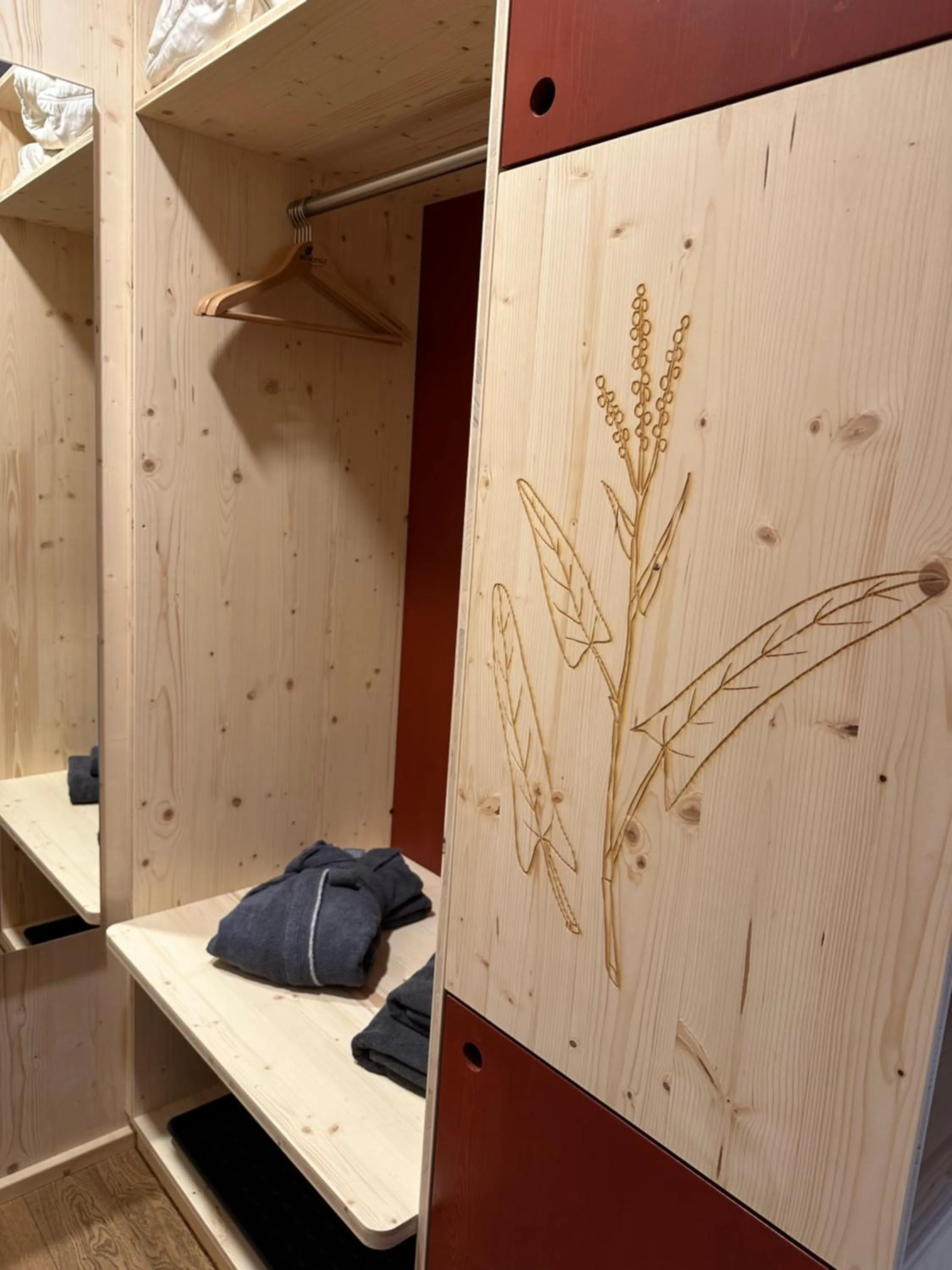 wardrobe in LindenGut Bio Hotel & Bio Herberge