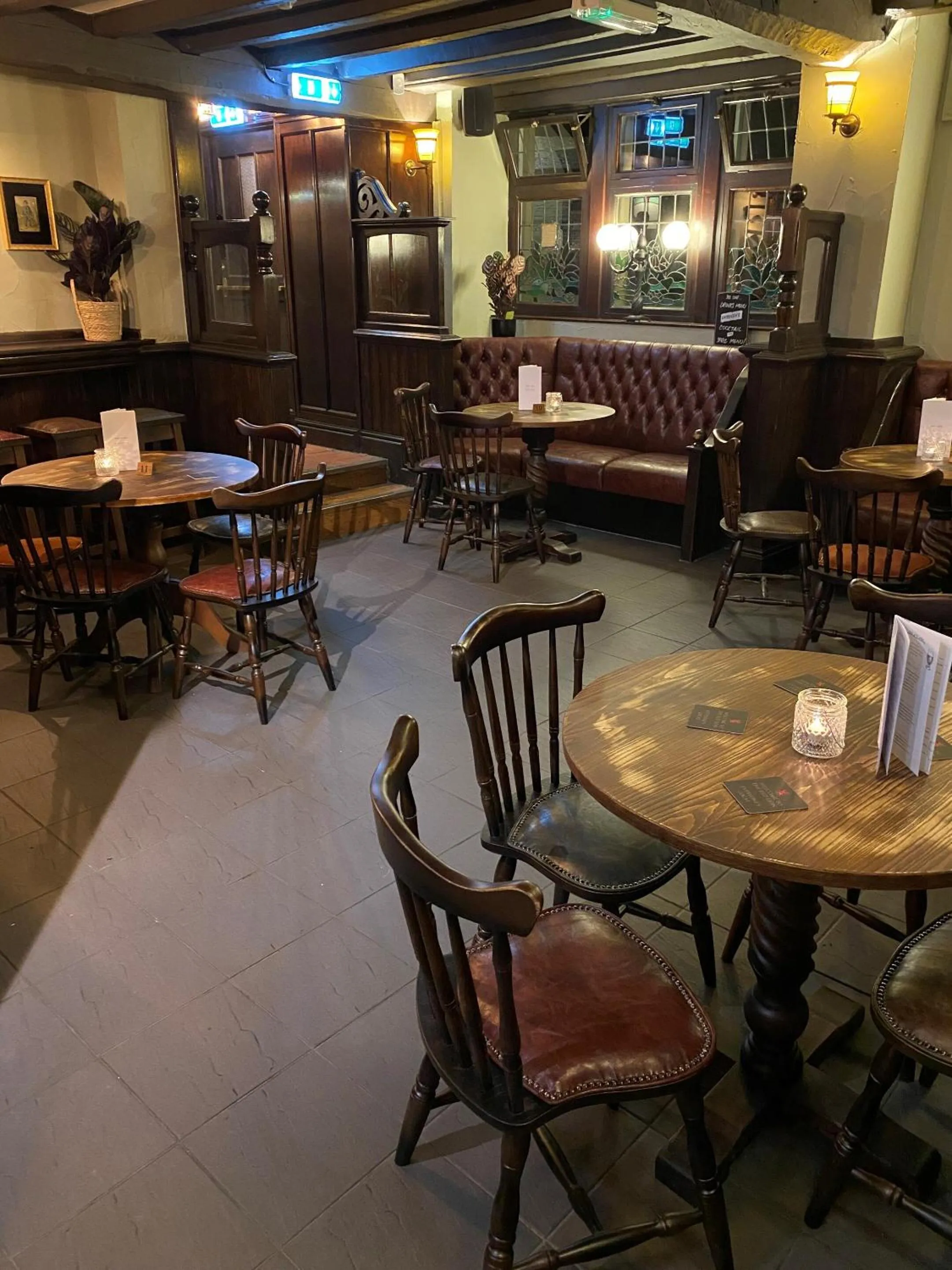Lounge or bar in The Red Lion