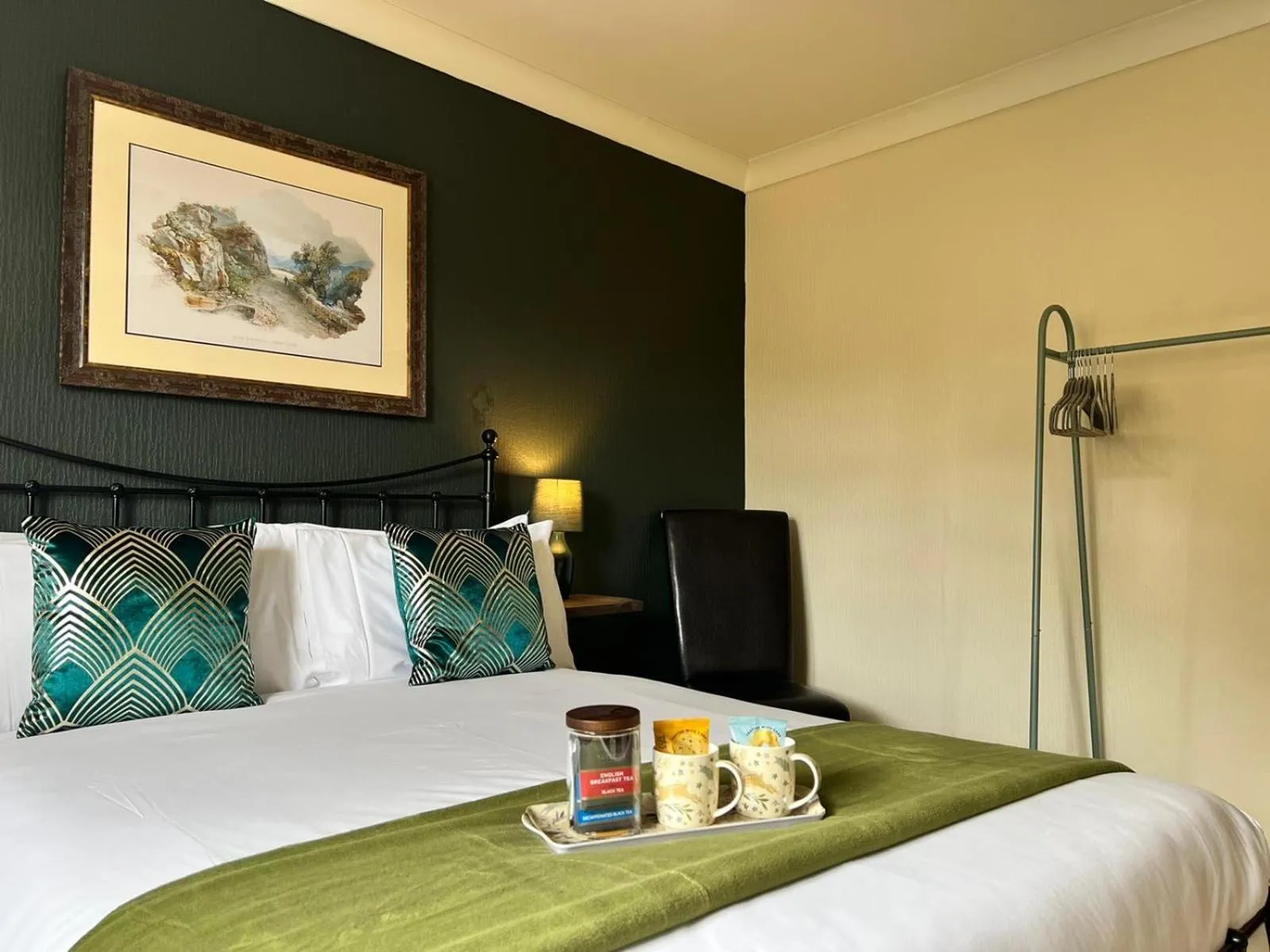 Bedroom, Bed in The Red Lion