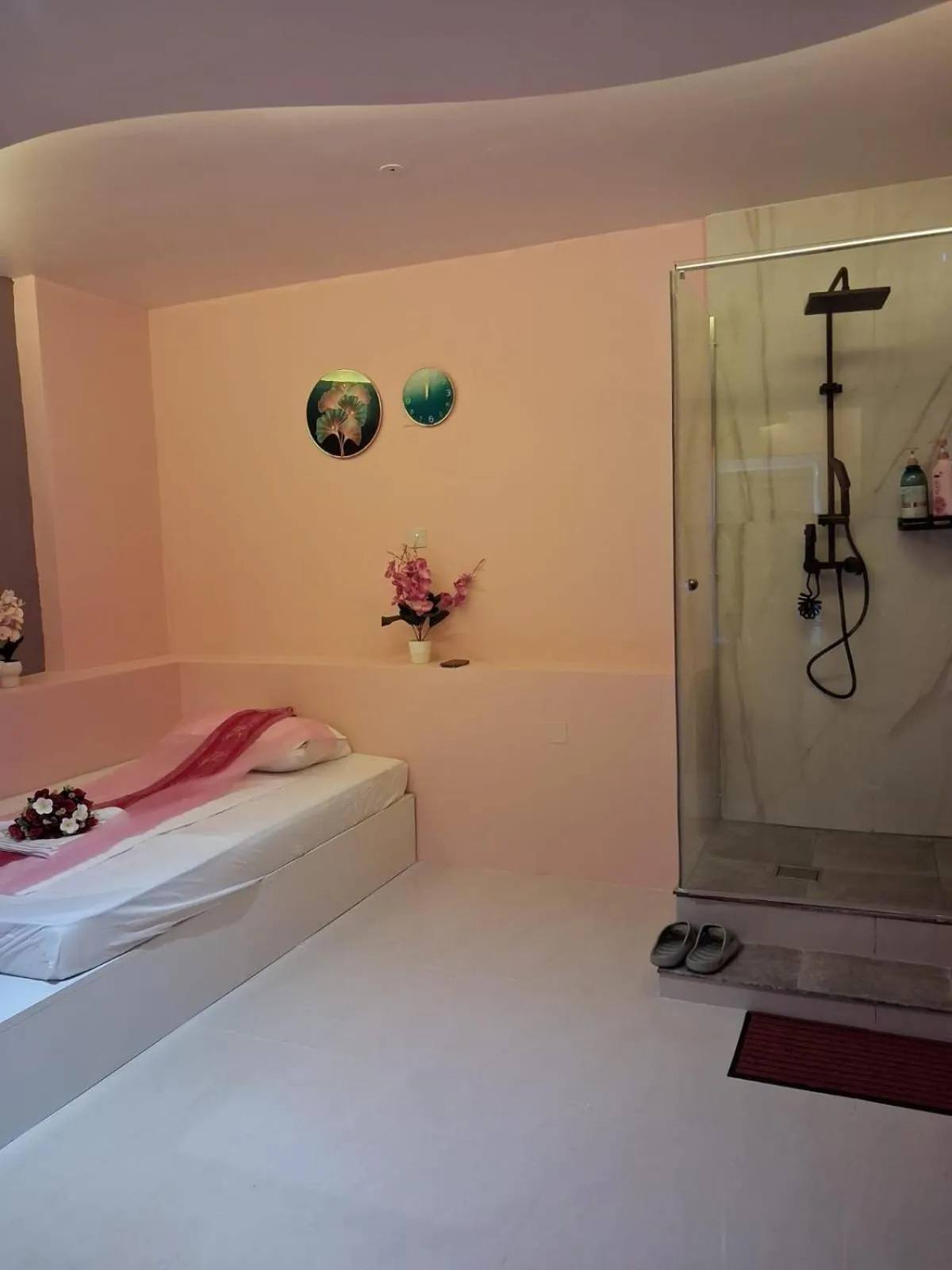 Massage, Bed in Nizwa Hotel Apartments