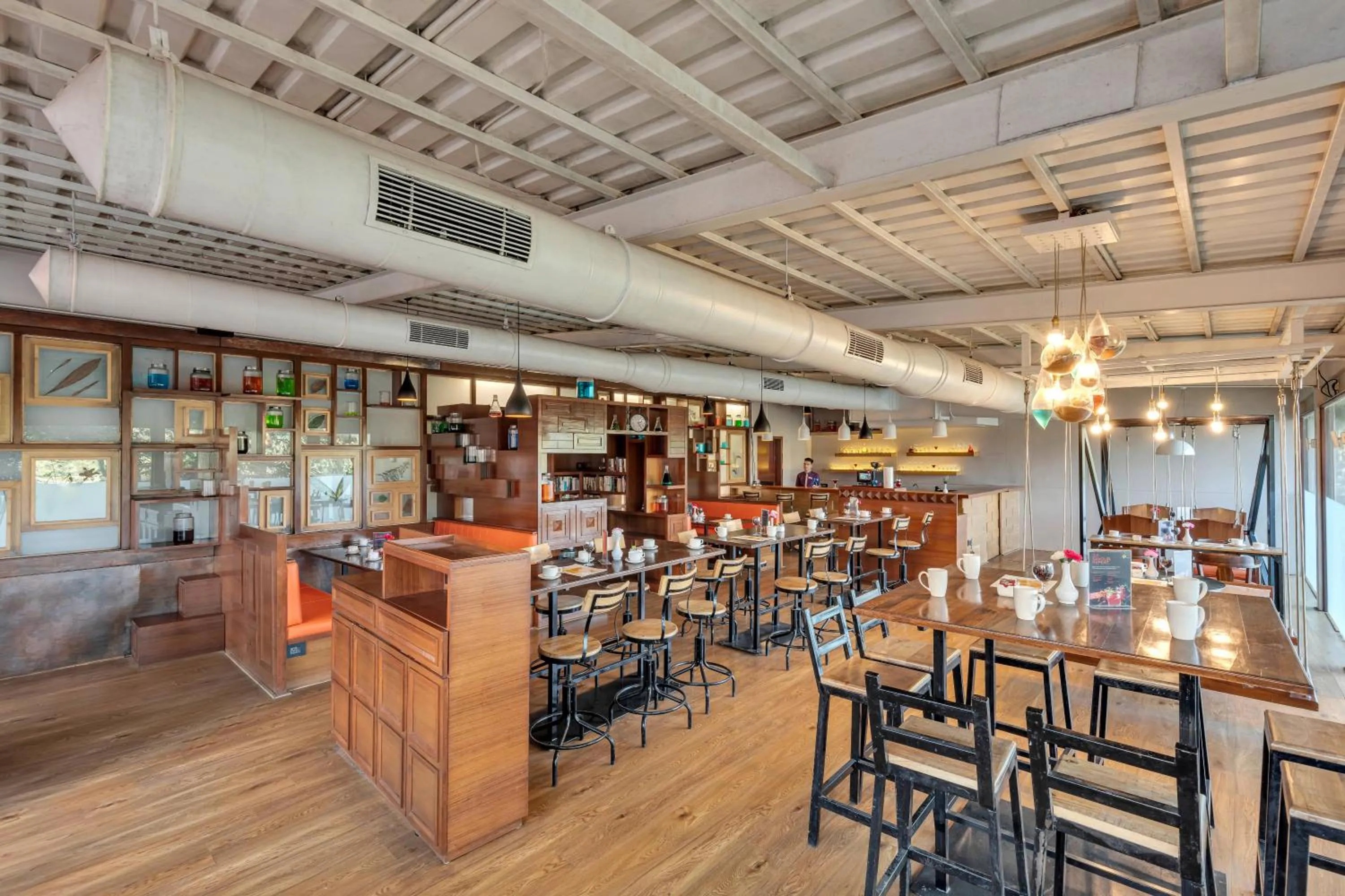 Lounge or bar in Club Mahindra Saj Mahabaleshwar