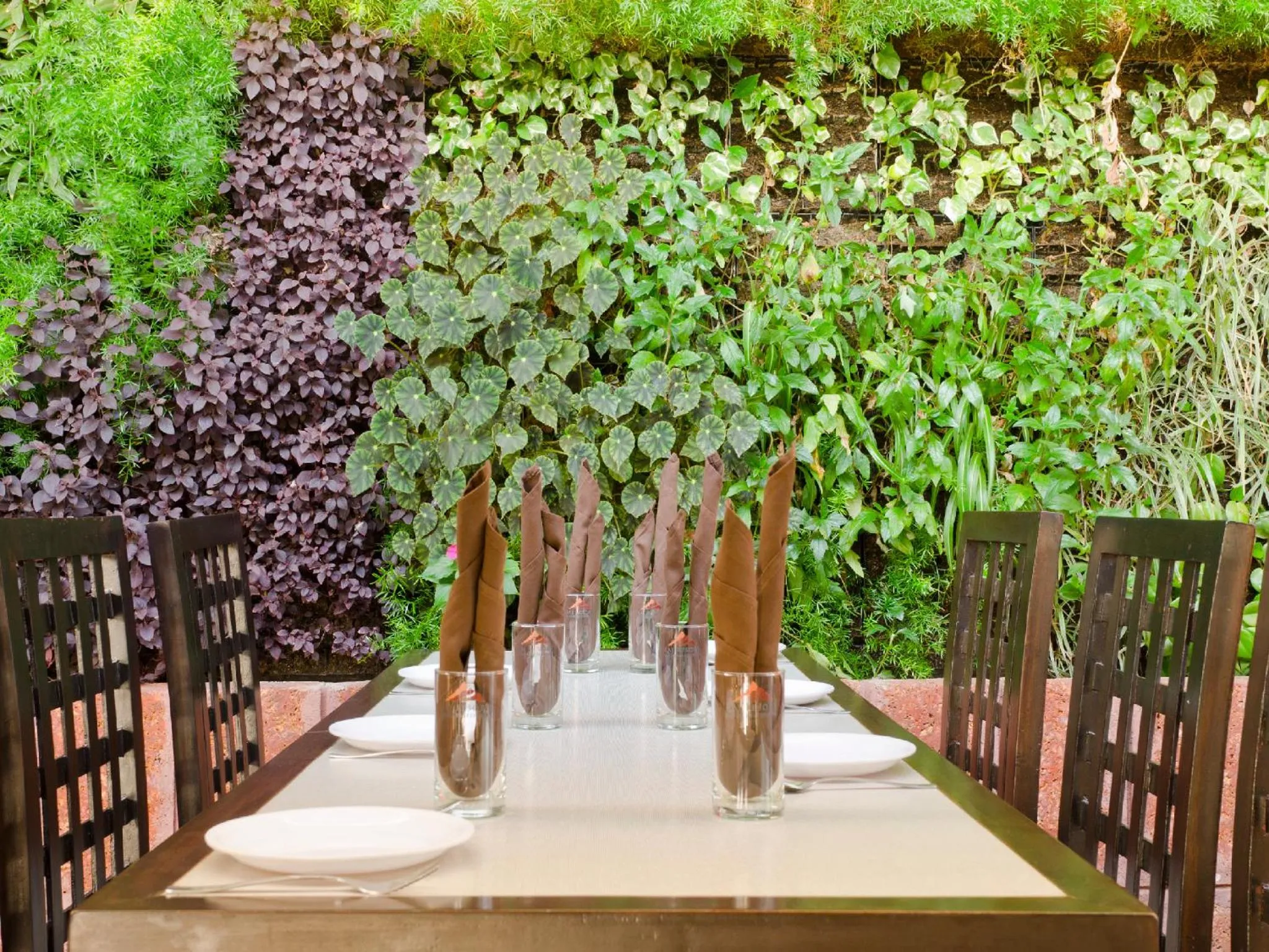 Restaurant/places to eat in Club Mahindra Saj Mahabaleshwar