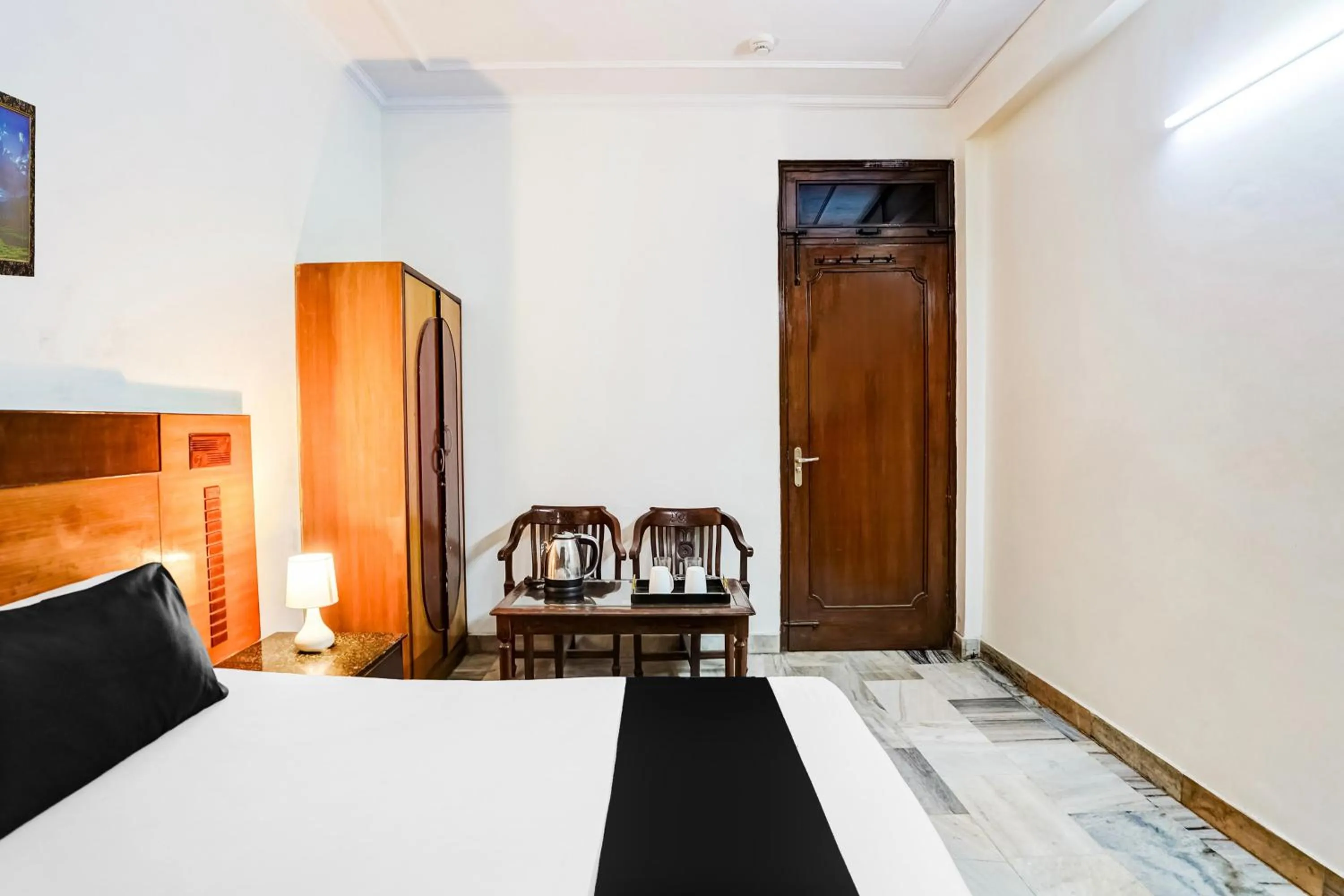 Bedroom, Bed in Super Hotel O Paharganj Near Railway Station Formerly Chand Palace