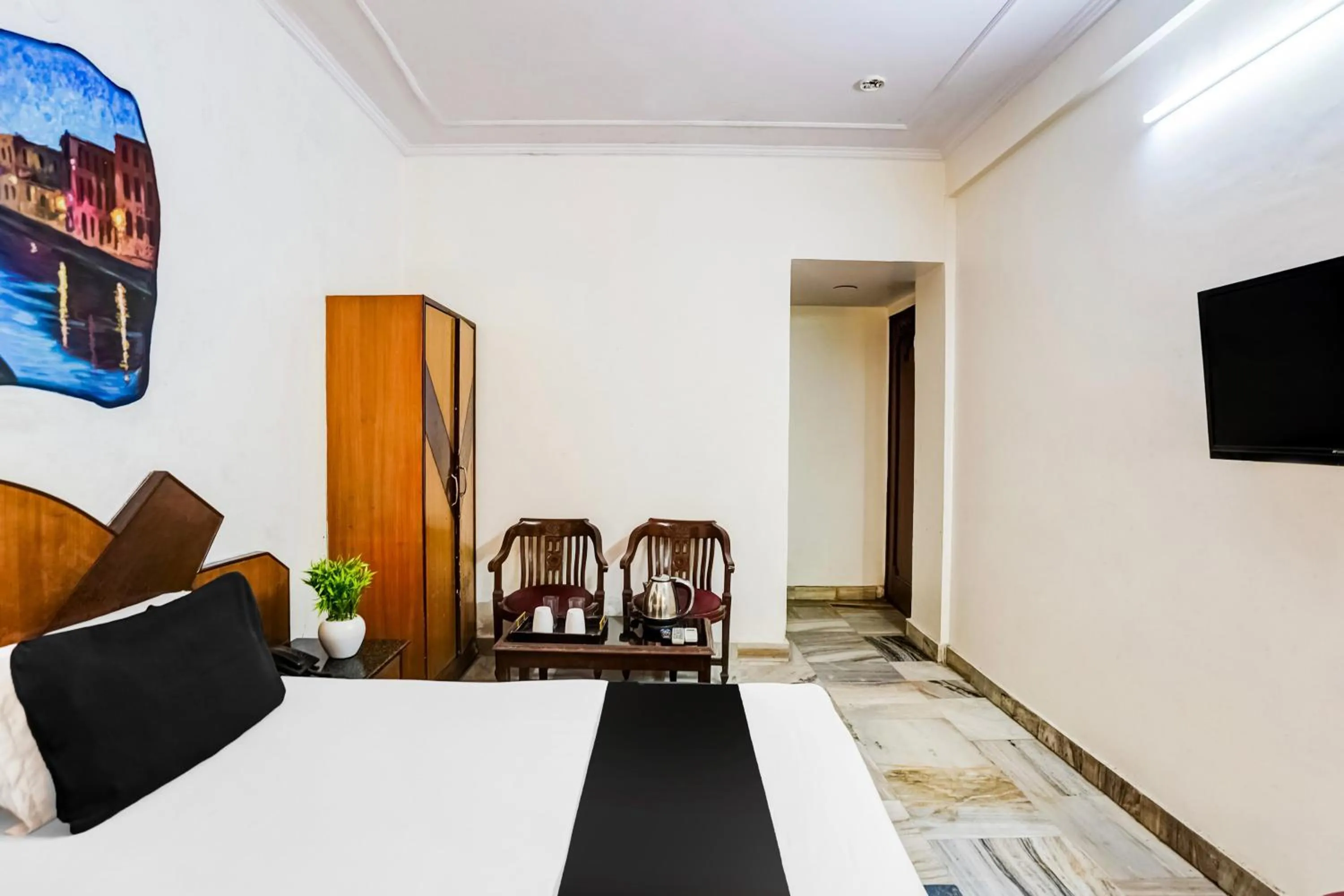 Bedroom in Super Hotel O Paharganj Near Railway Station Formerly Chand Palace