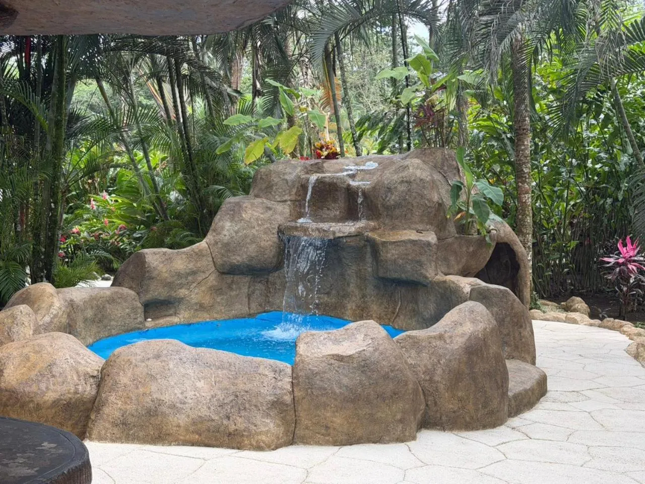 Swimming pool in Orquideas Boutique Hotel