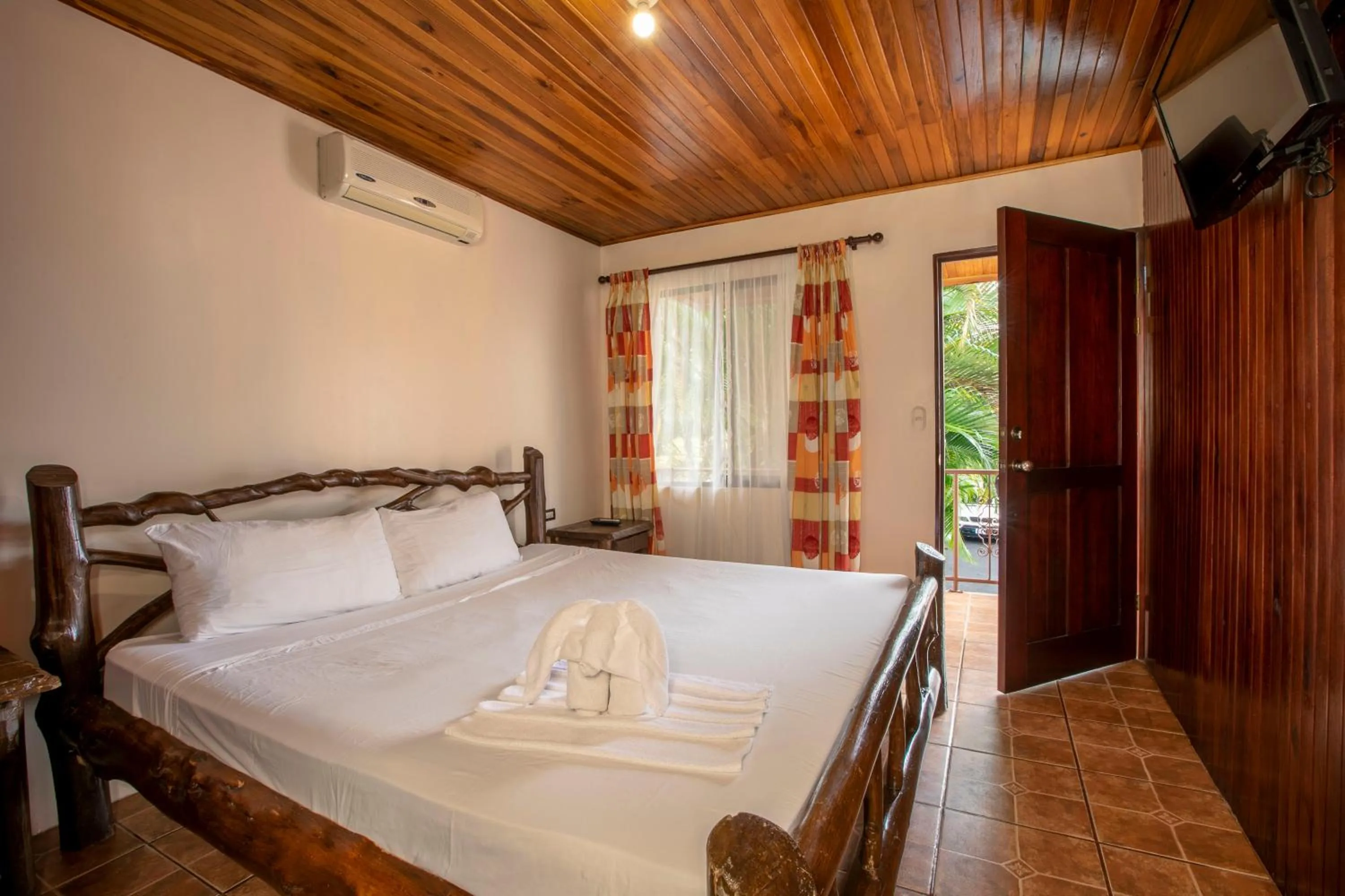 Bedroom, Bed in Orquideas Boutique Hotel