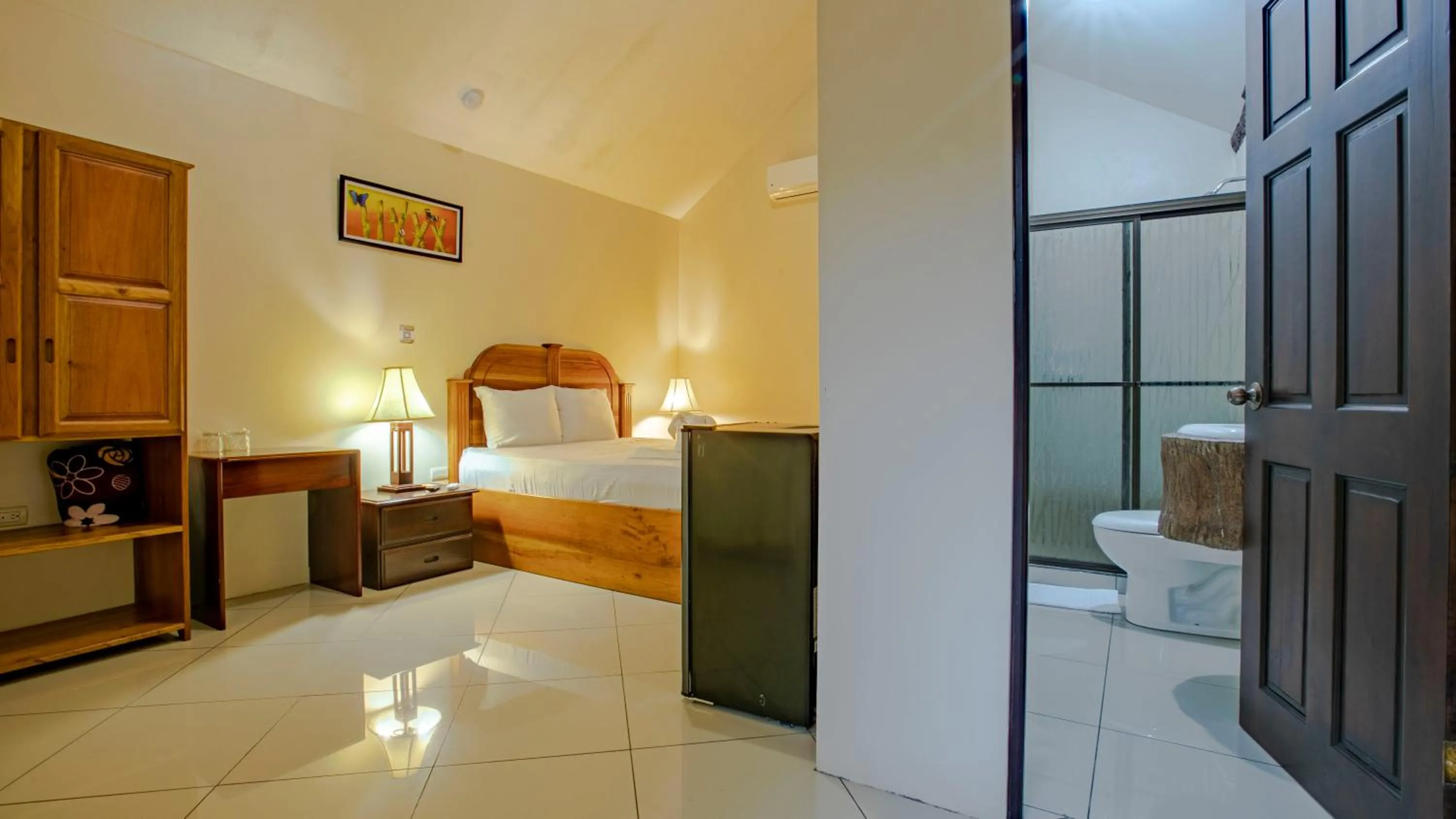 Photo of the whole room, Bed in Orquideas Boutique Hotel