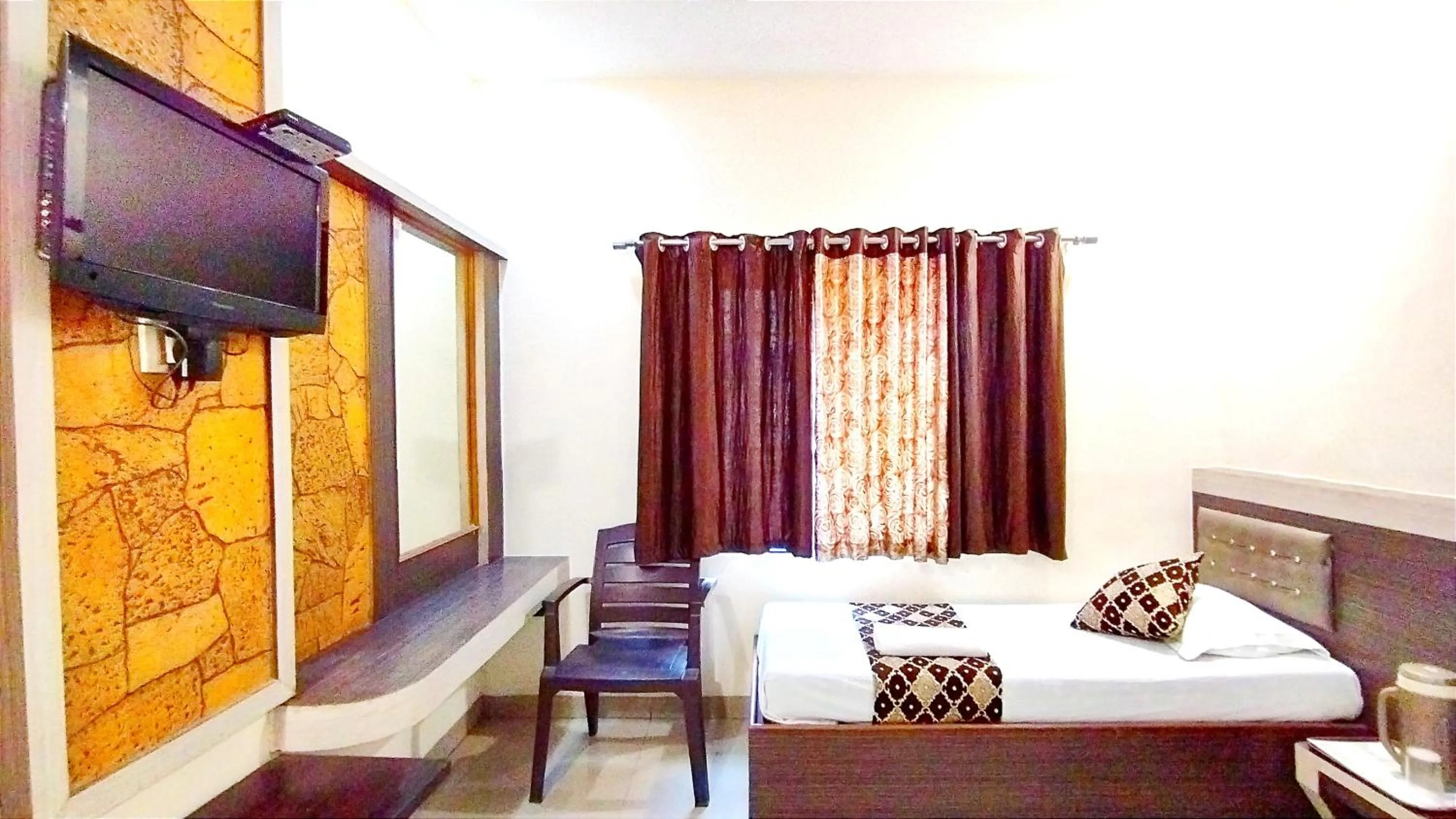 Bed in Sai Balaji Residency