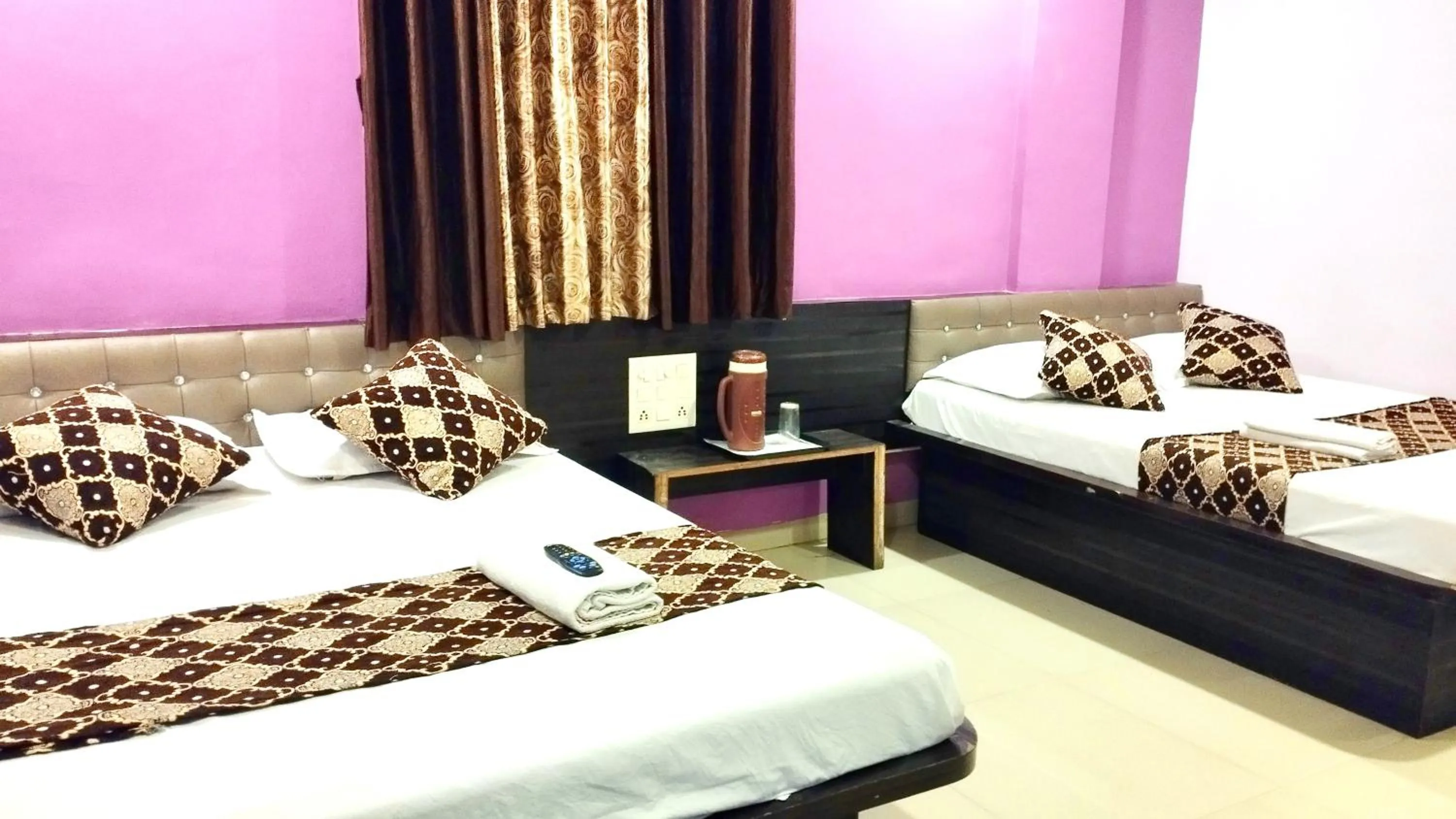 Bed in Sai Balaji Residency