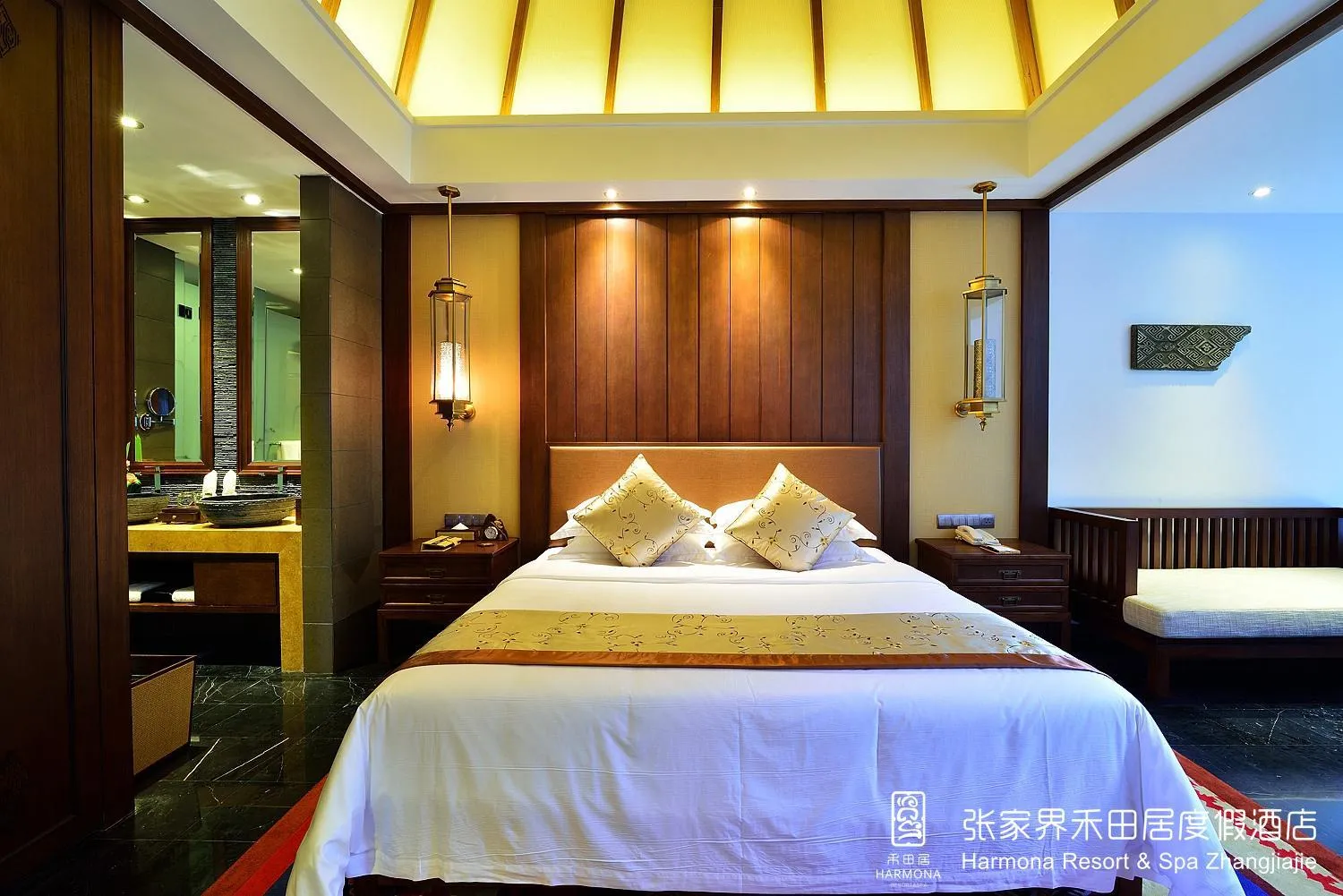 Bed in Harmona Resort & Spa Zhangjiajie