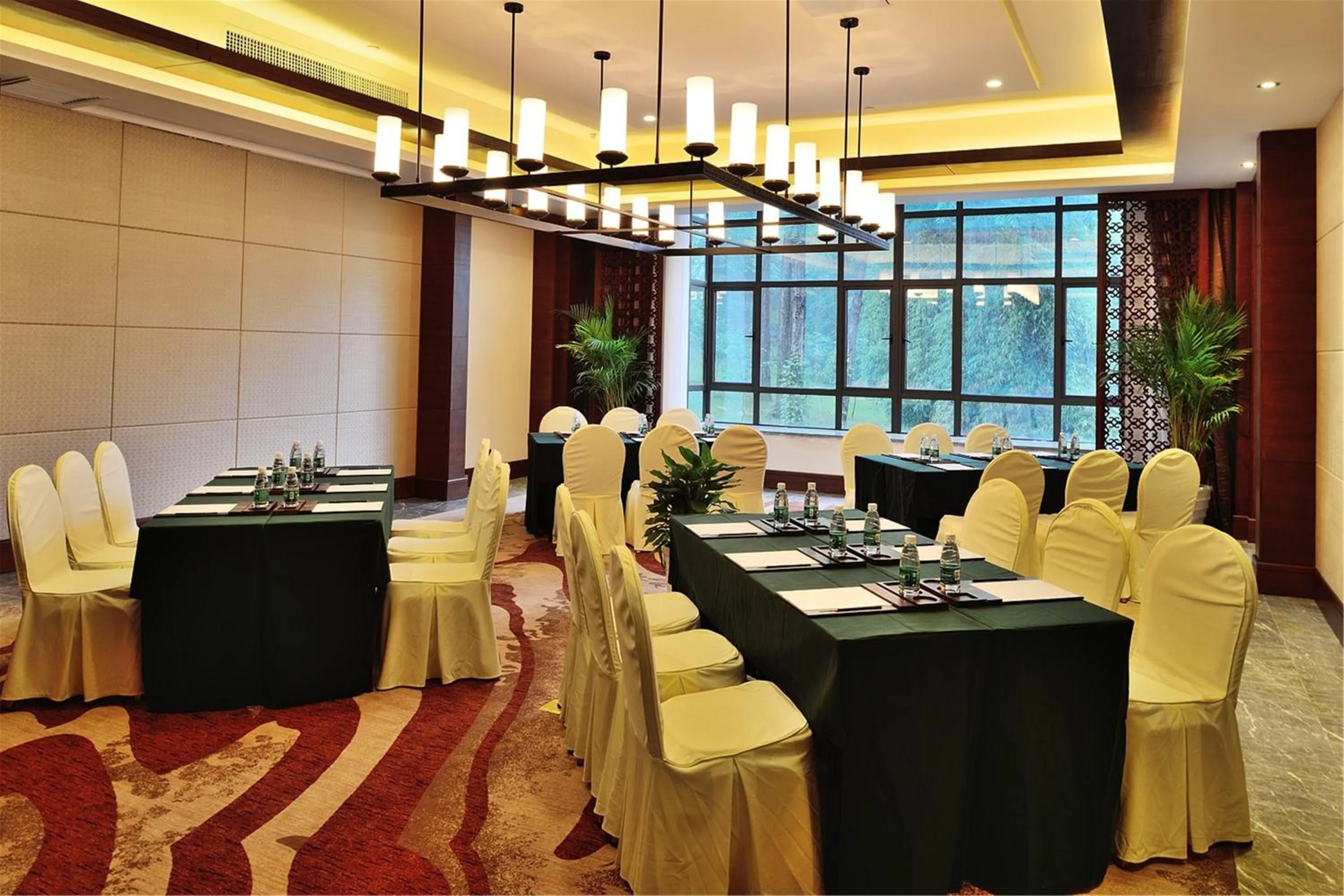 Business facilities in Harmona Resort & Spa Zhangjiajie