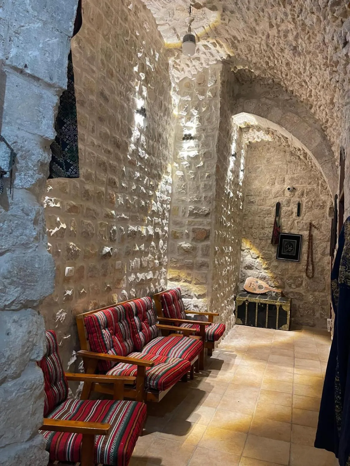 Communal lounge/ TV room in Bab El-Silsileh Hostel