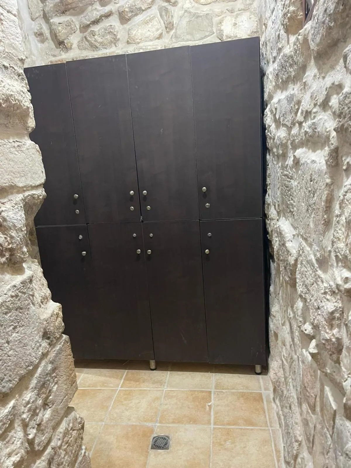 locker in Bab El-Silsileh Hostel