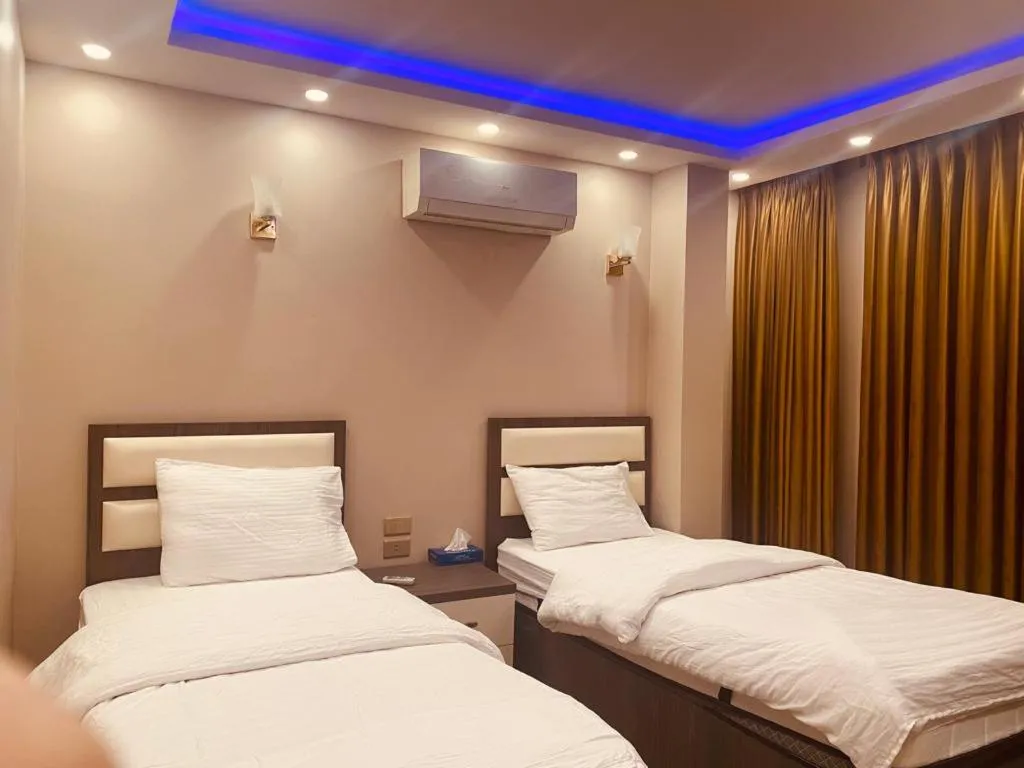 Bed in Seven Days Hotel