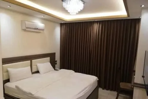 Bed in Seven Days Hotel