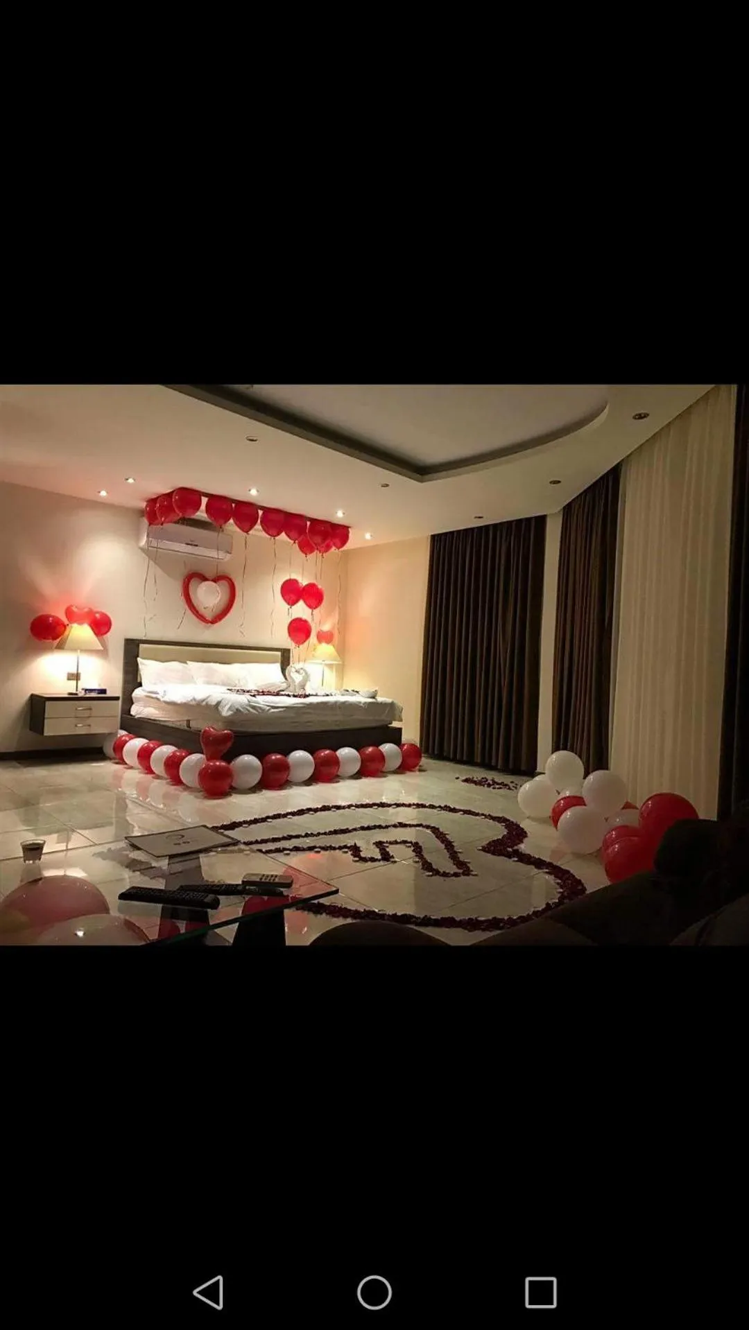 Bed in Seven Days Hotel