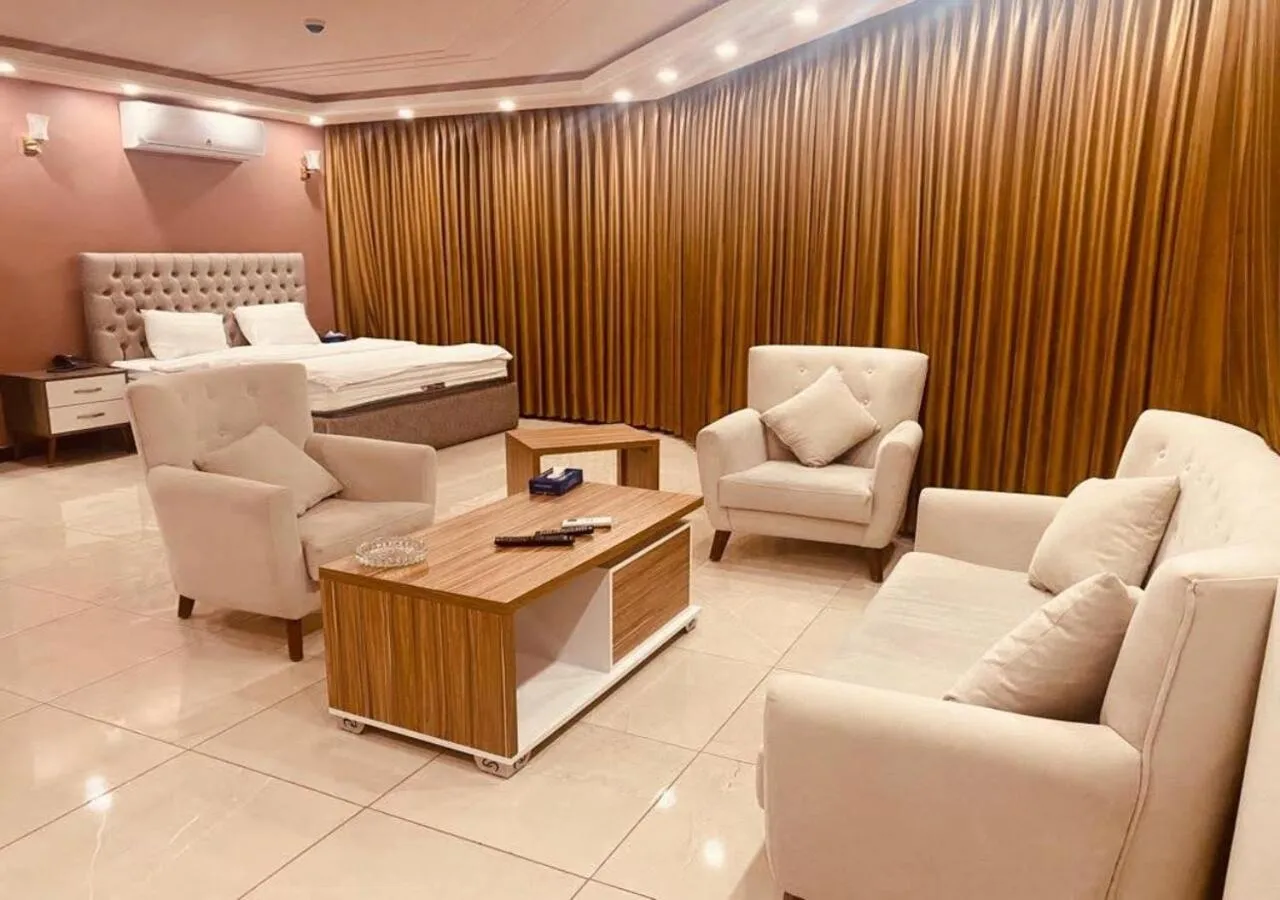 Living room in Seven Days Hotel