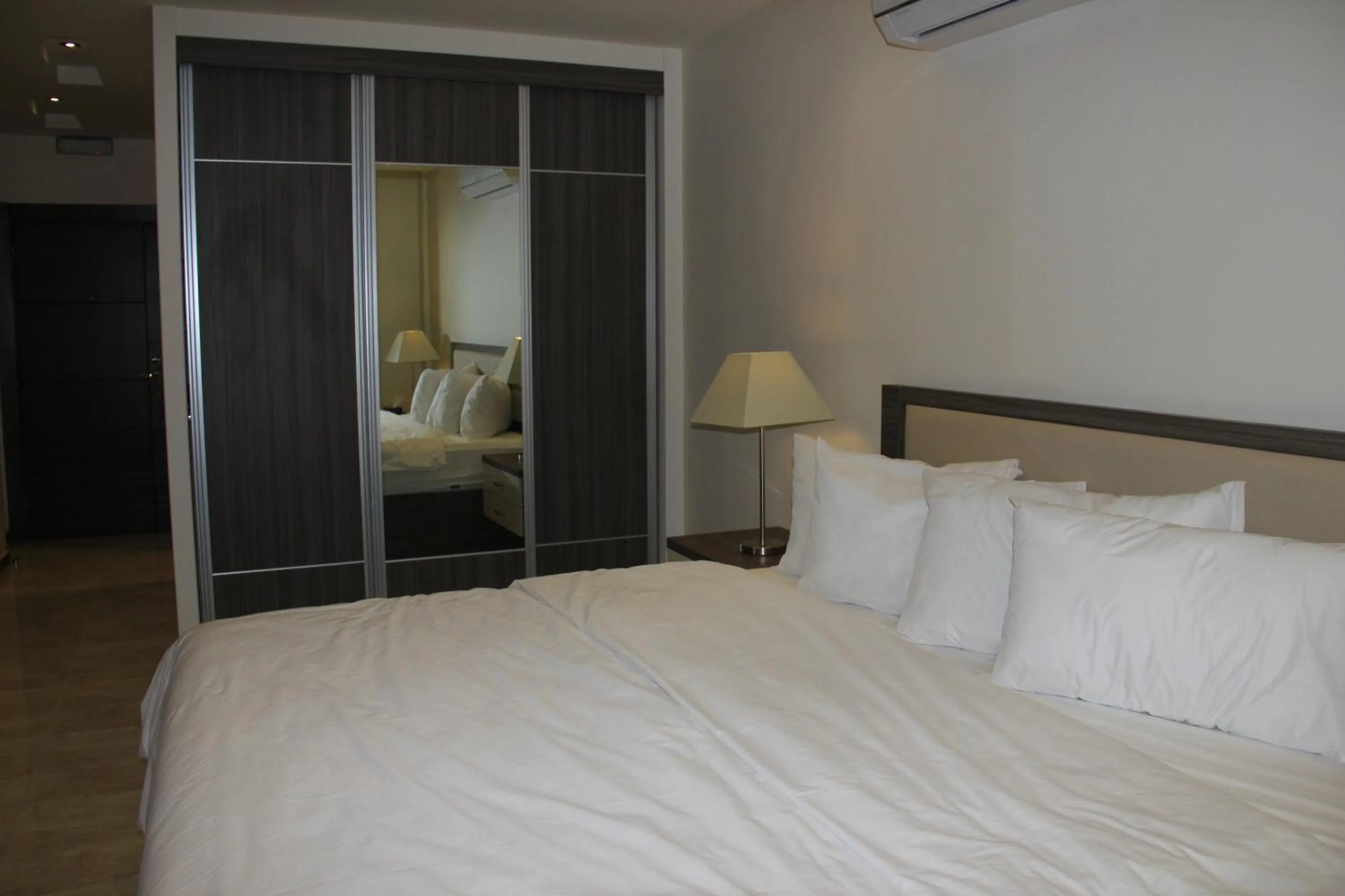 Bed in Seven Days Hotel