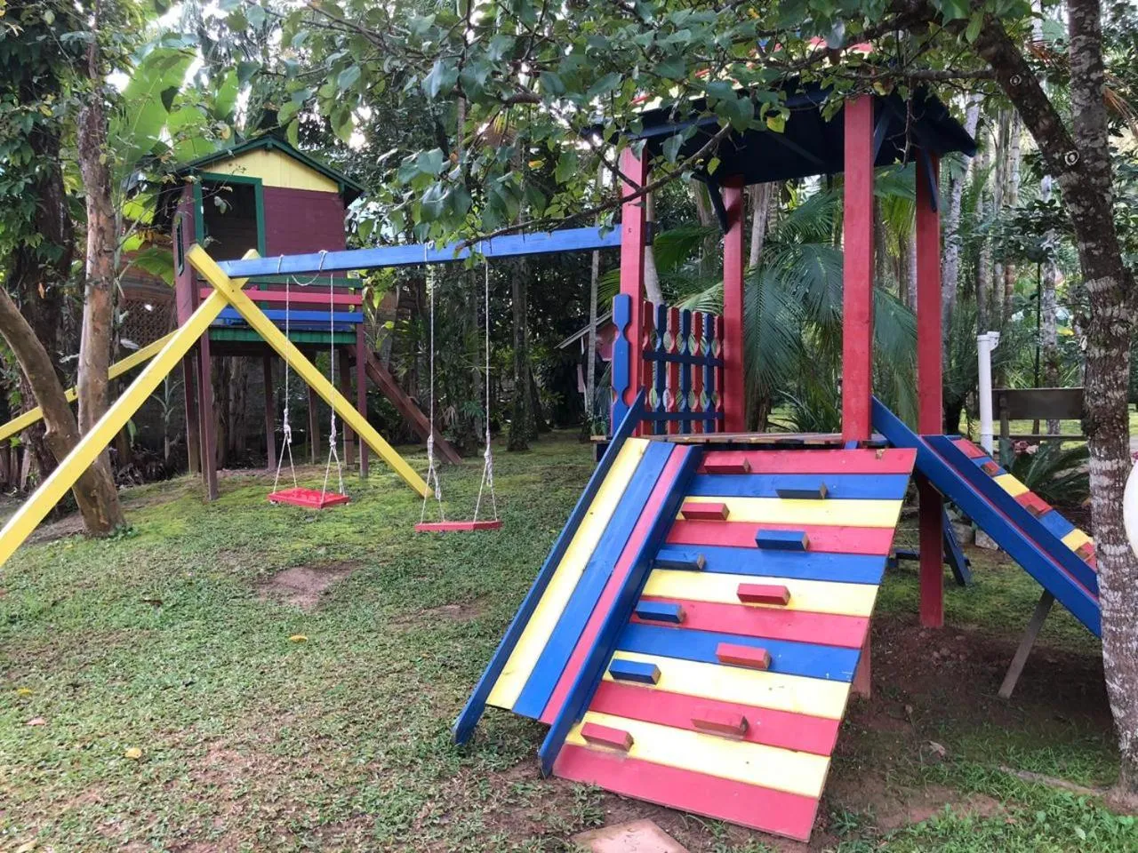 Children play ground in Pousada Portal do Vigolo